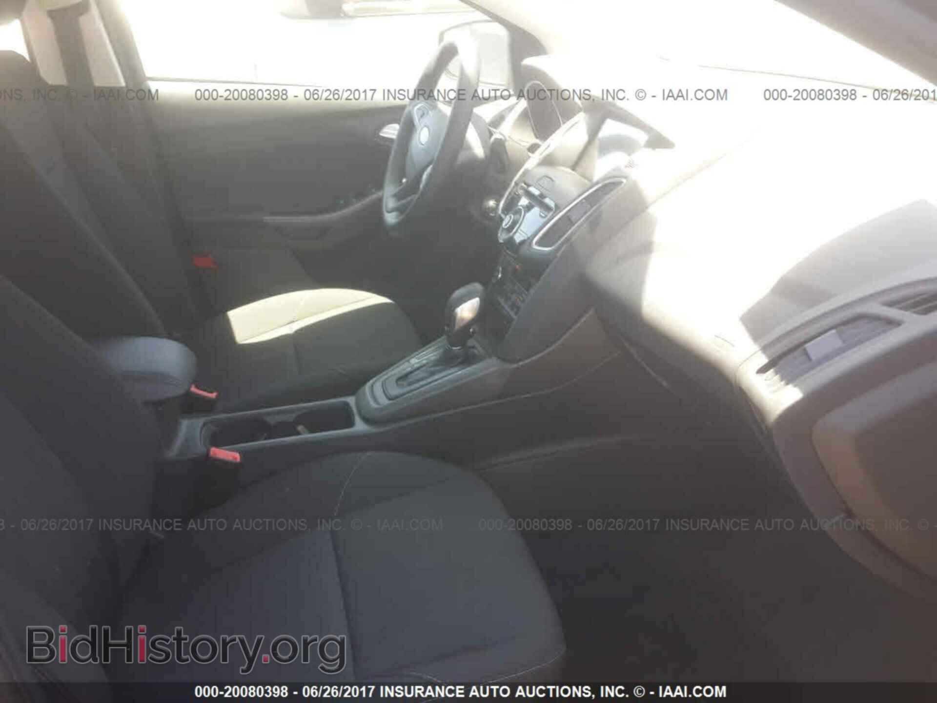 2017 Ford Focus - VIN: 1FADP3H22HL230403 - Photo 5