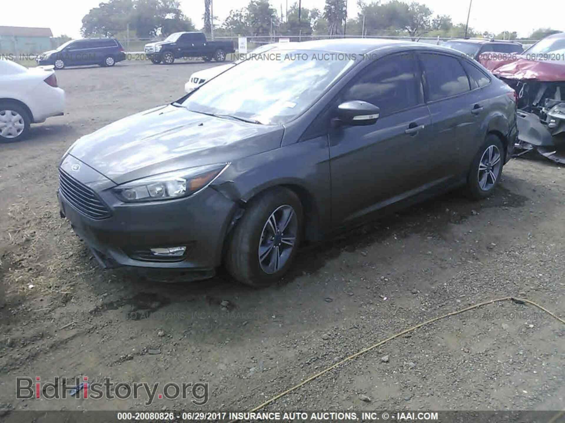 2016 Ford Focus - VIN: 1FADP3FE7GL245409 - Фото 2