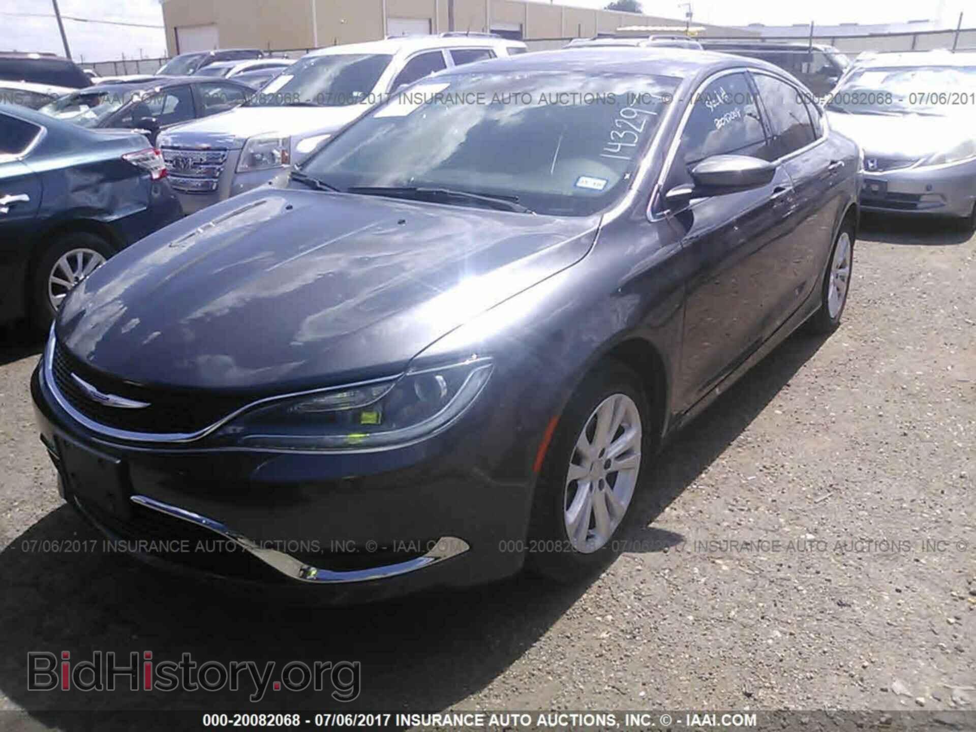 2016 Chrysler 200 - VIN: 1C3CCCAB6GN143297 - Photo 2