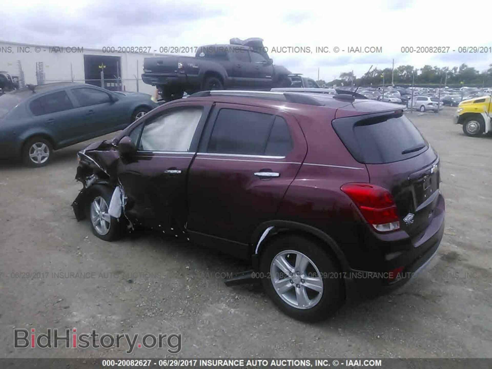 2017 Chevrolet Trax - VIN: 3GNCJLSB0HL212204 - Фото 3
