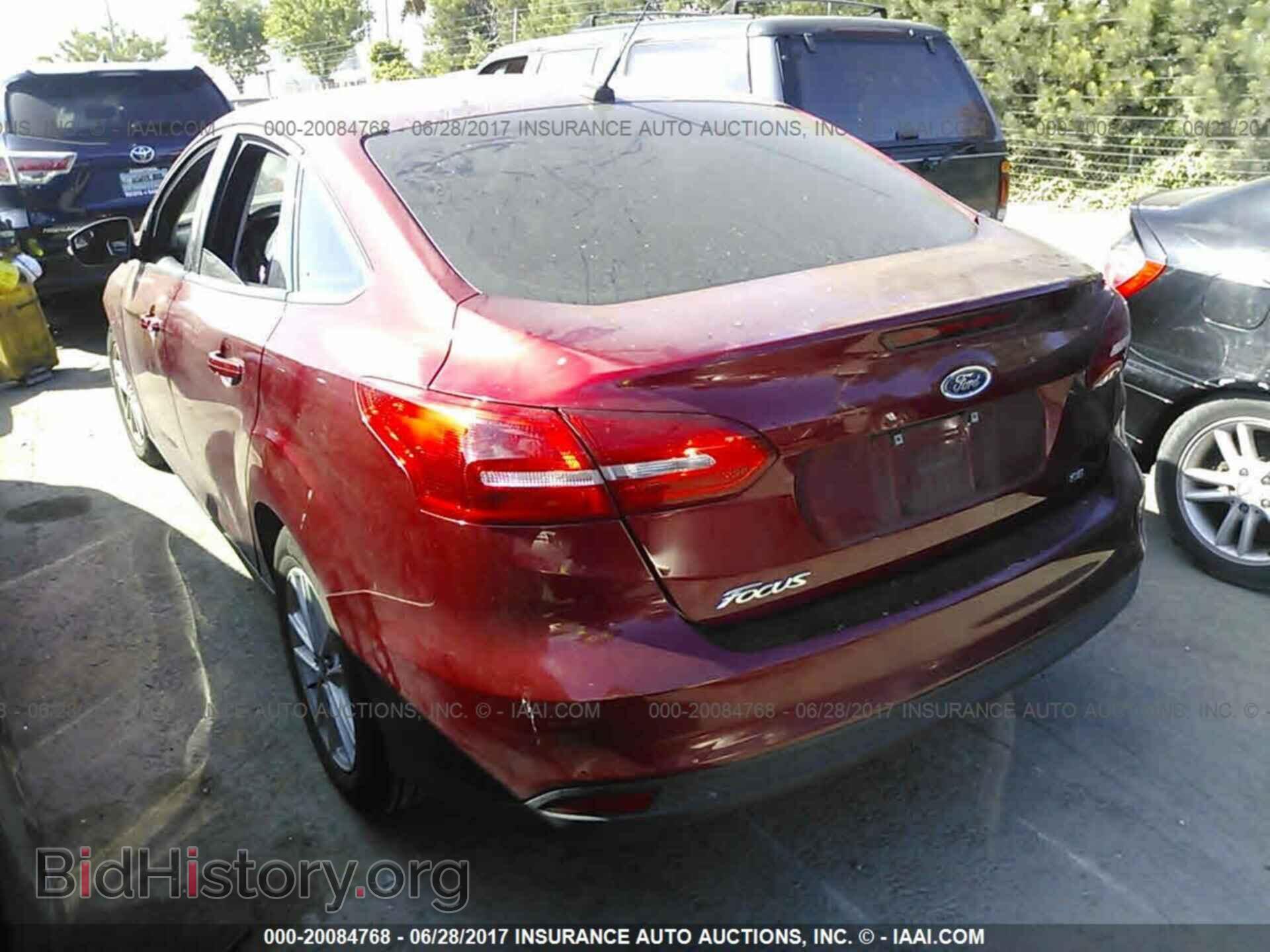2015 Ford Focus - VIN: 1FADP3F29FL232410 - Фото 3