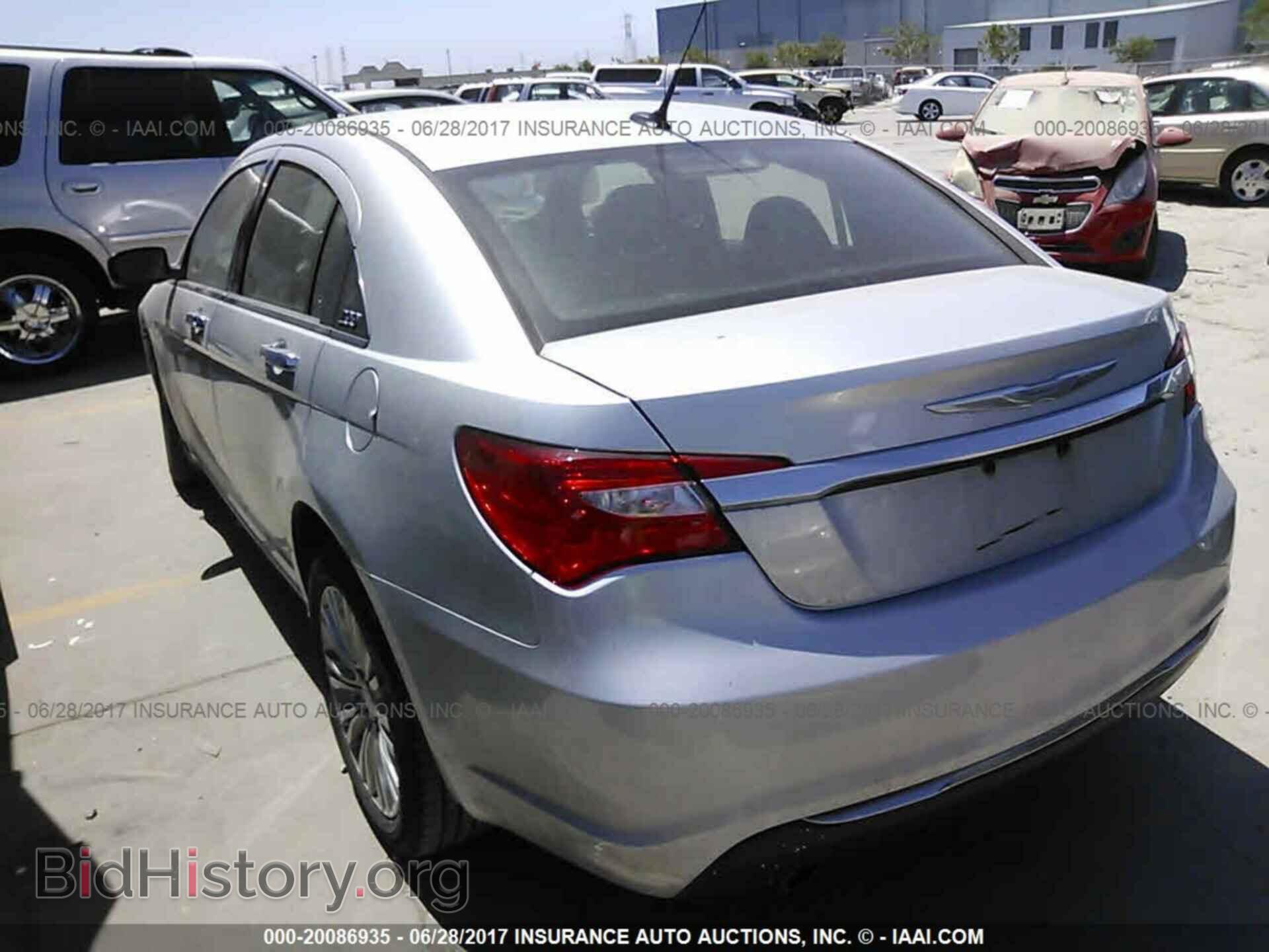 2011 Chrysler 200 - VIN: 1C3BC2FG4BN551171 - Photo 3