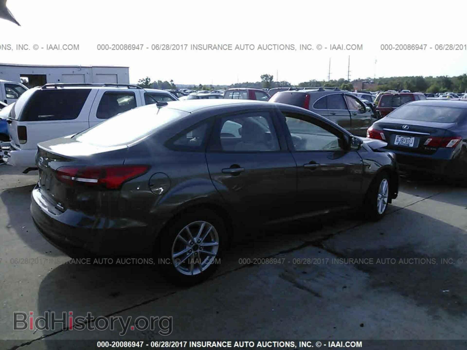 2016 Ford Focus - VIN: 1FADP3F24GL253456 - Фото 4