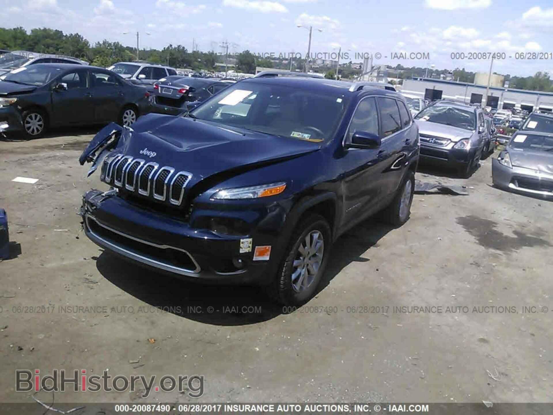 2015 Jeep Cherokee - VIN: 1C4PJMDS2FW640070 - Photo 2