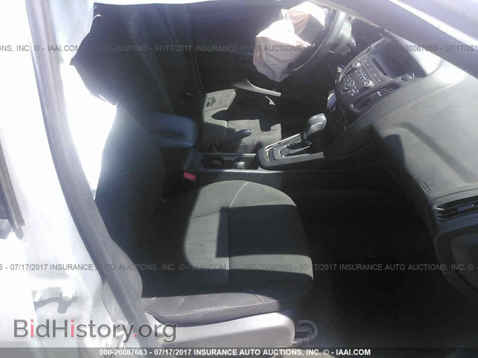 2015 Ford Focus - VIN: 1FADP3F24FL357024 - Photo 5