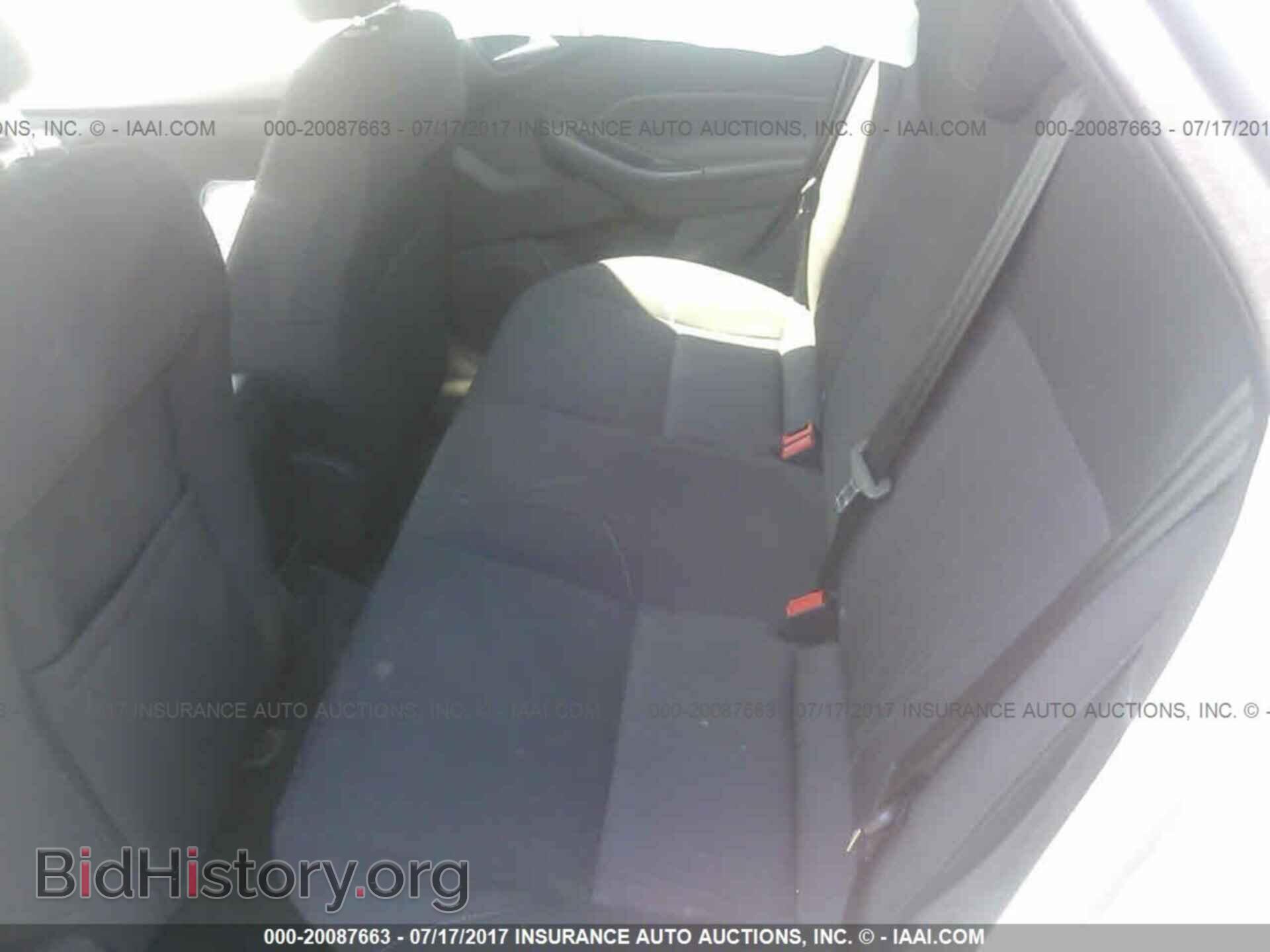 2015 Ford Focus - VIN: 1FADP3F24FL357024 - Photo 8
