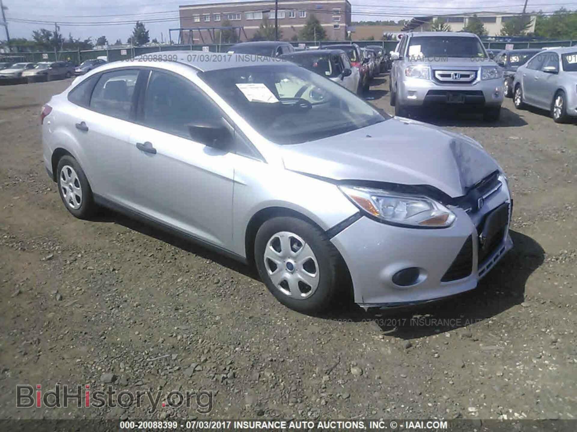 Photo 1FAHP3E22CL412813 - Ford Focus 2012