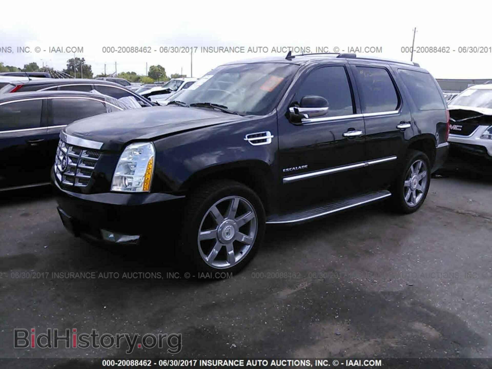 2011 Cadillac Escalade - VIN: 1GYS3AEF0BR362471 - Фото 2
