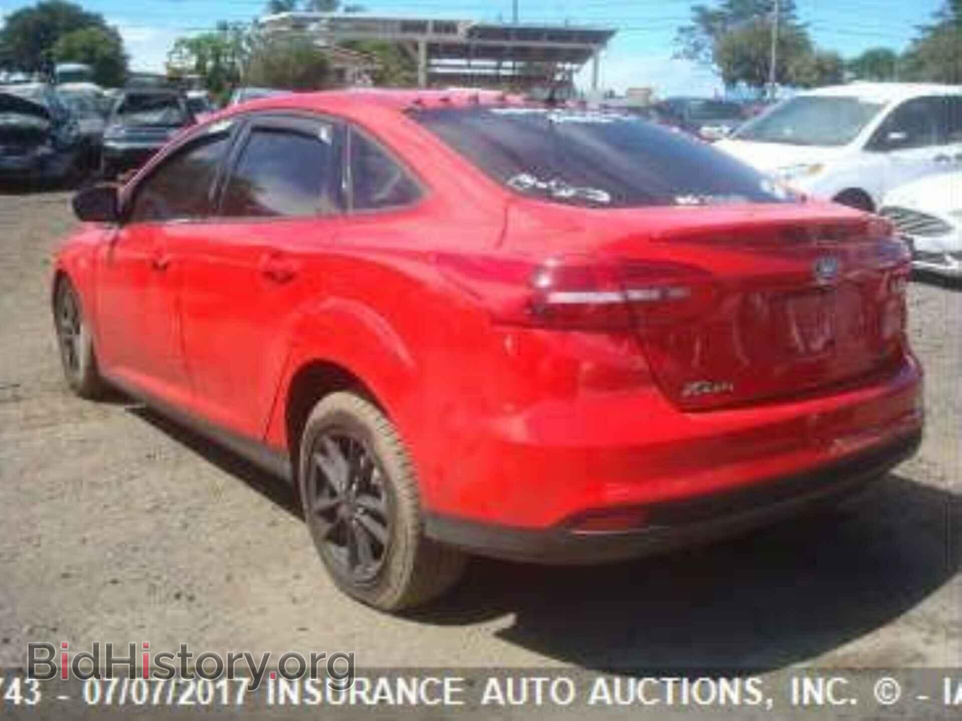 2016 Ford Focus - VIN: 1FADP3F24GL293990 - Фото 3