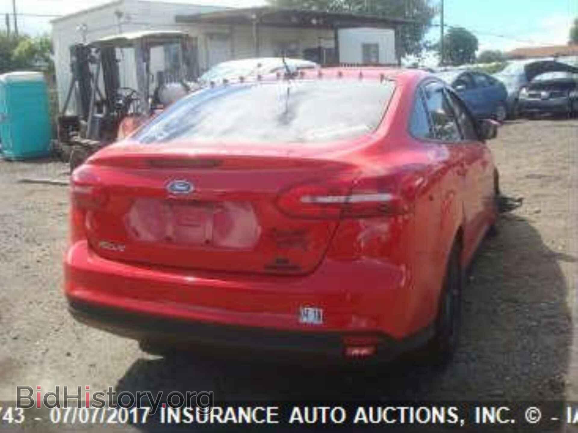 2016 Ford Focus - VIN: 1FADP3F24GL293990 - Фото 4