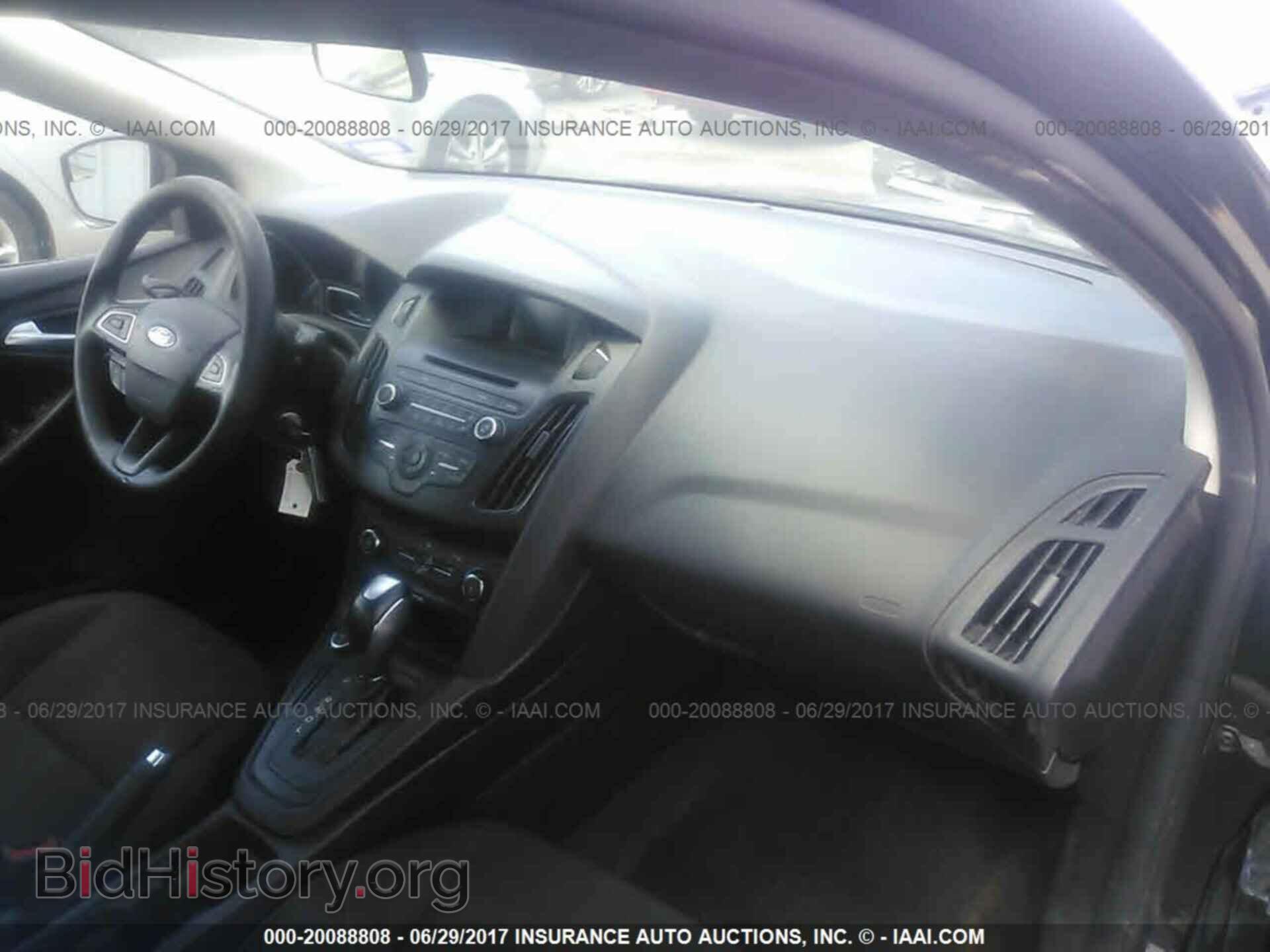 2015 Ford Focus - VIN: 1FADP3F24FL202487 - Photo 5