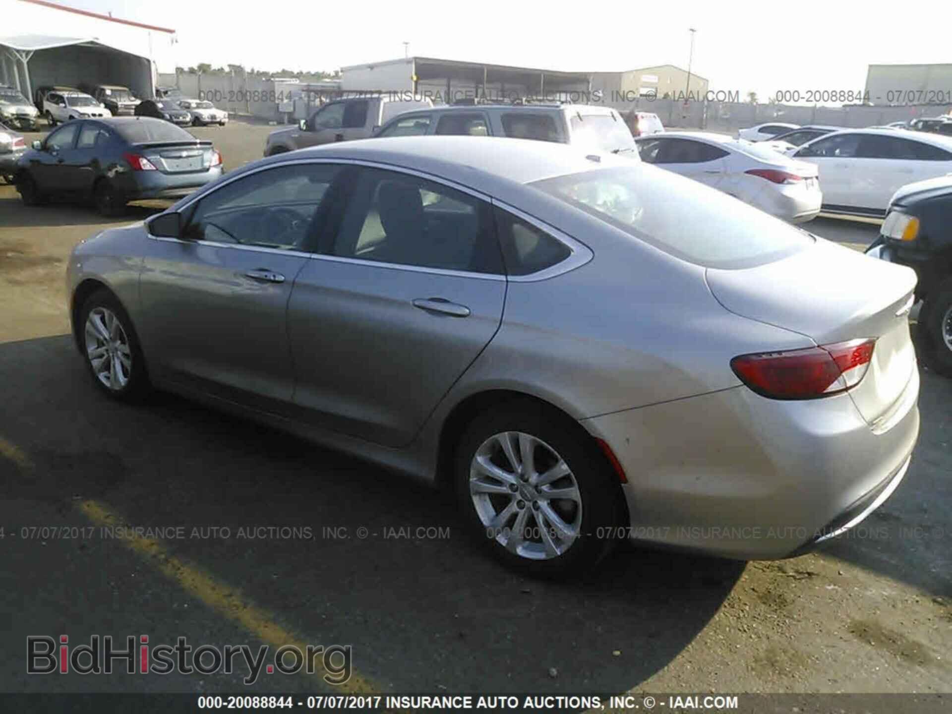 2015 Chrysler 200 - VIN: 1C3CCCAB5FN594560 - Фото 3
