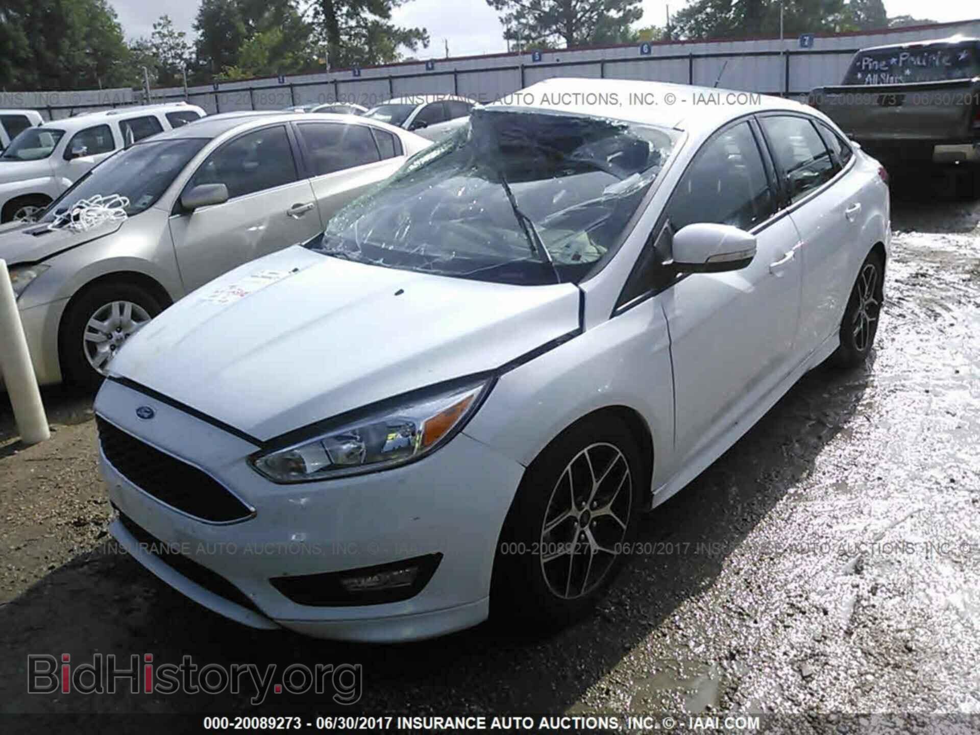 2015 Ford Focus - VIN: 1FADP3F20FL381997 - Photo 2