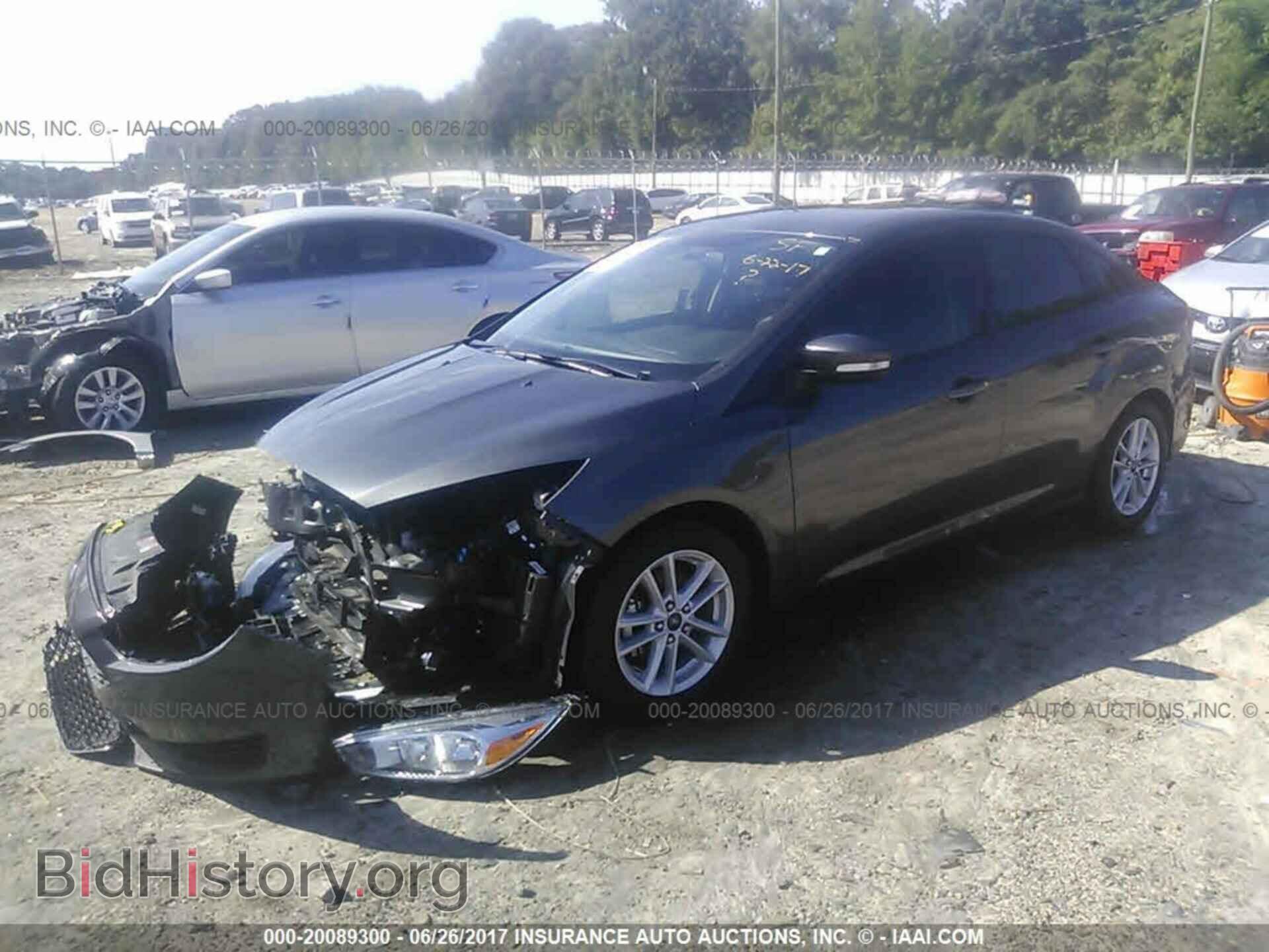 2016 Ford Focus - VIN: 1FADP3F24GL266059 - Фото 2
