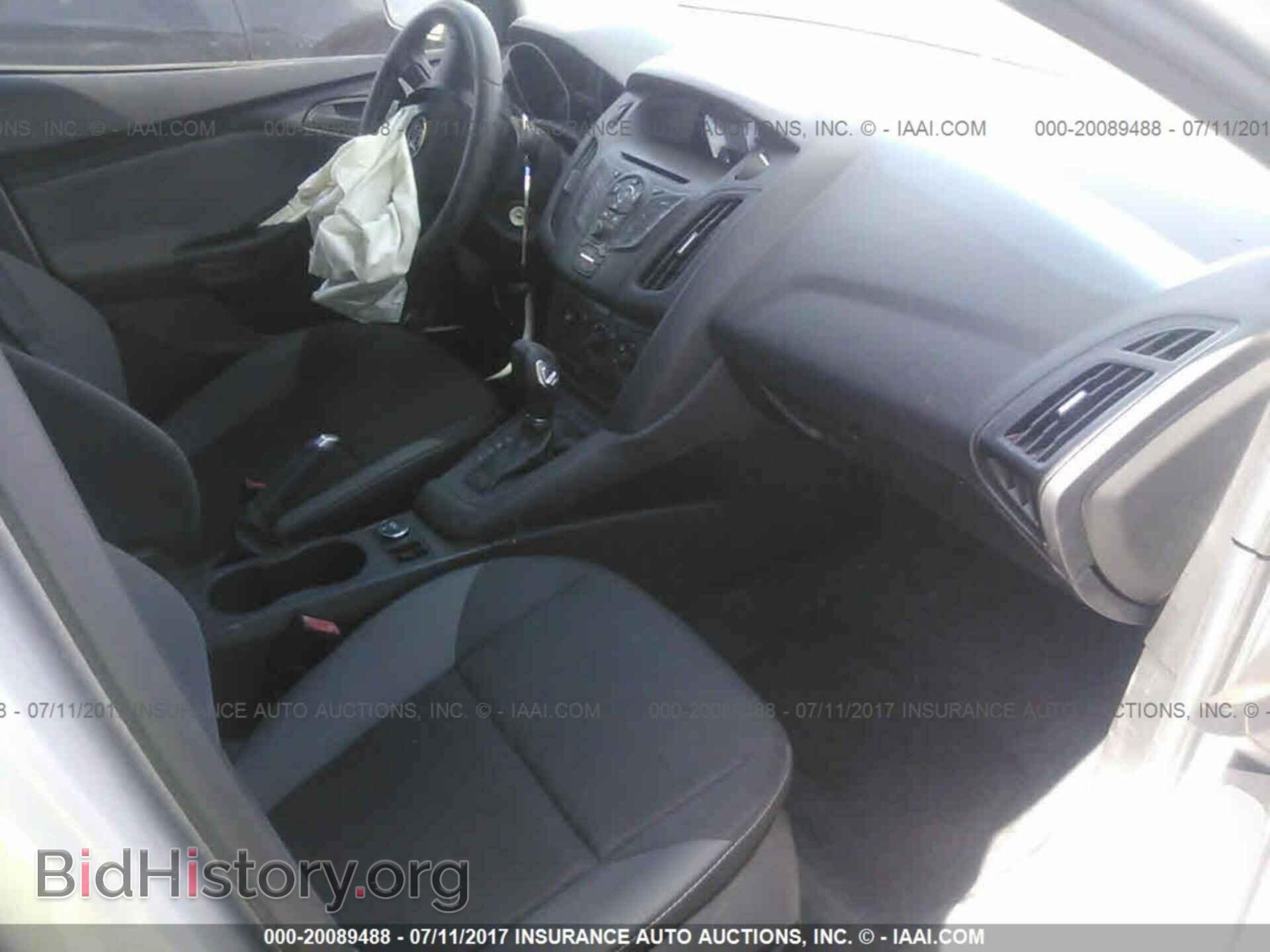 2012 Ford Focus - VIN: 1FAHP3E25CL426737 - Photo 5