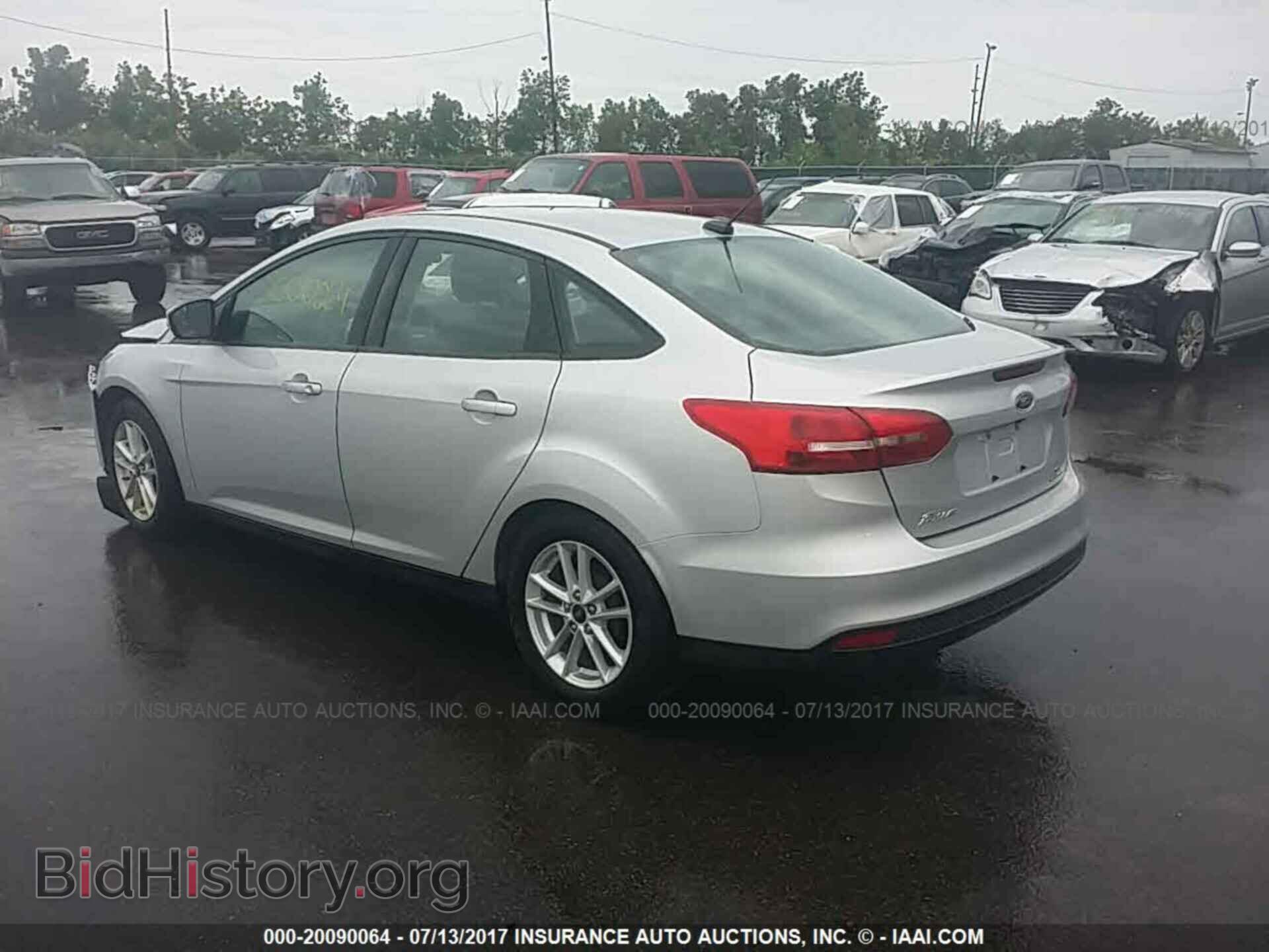 2016 Ford Focus - VIN: 1FADP3F23GL314313 - Photo 3