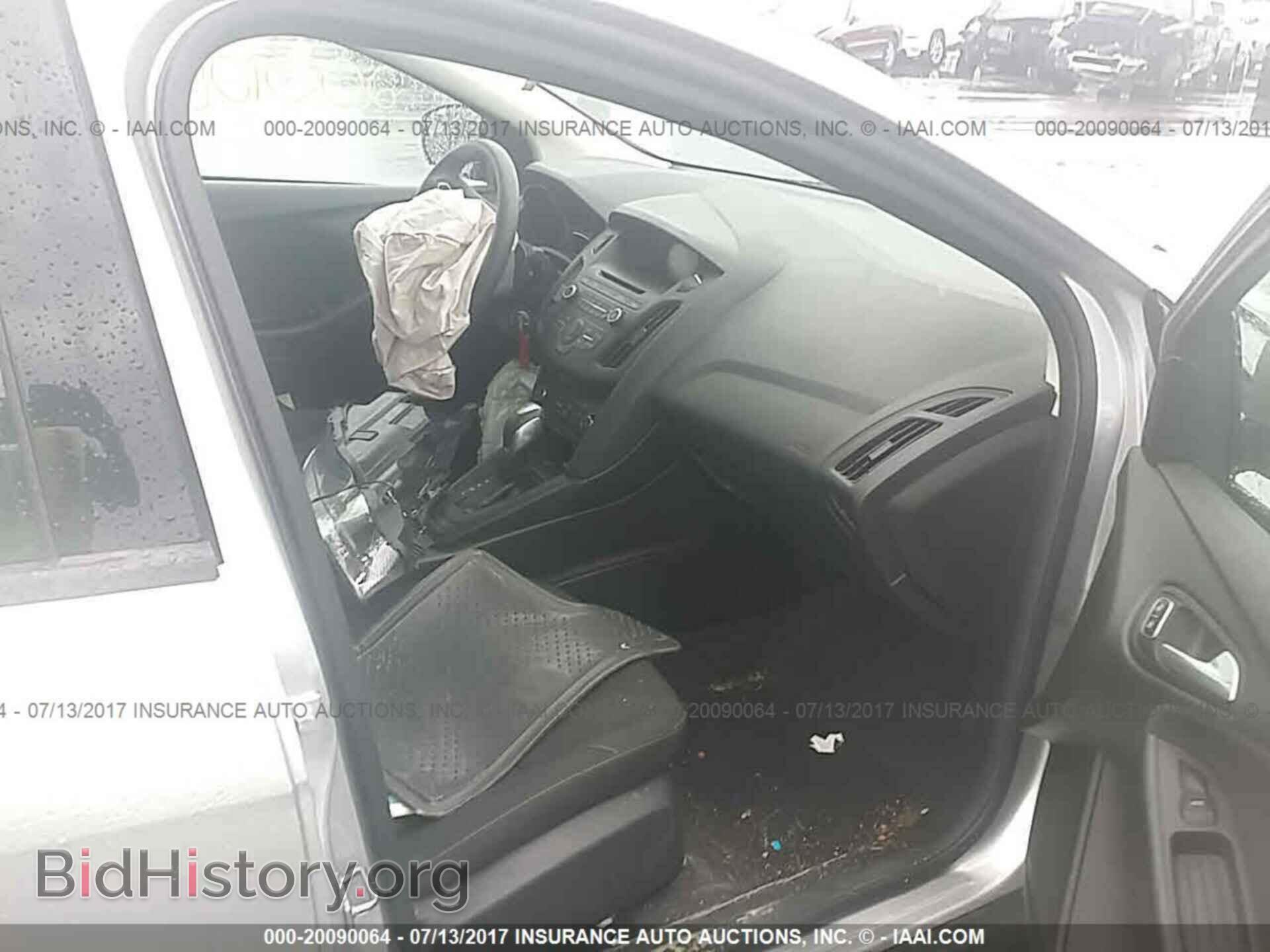 2016 Ford Focus - VIN: 1FADP3F23GL314313 - Photo 5