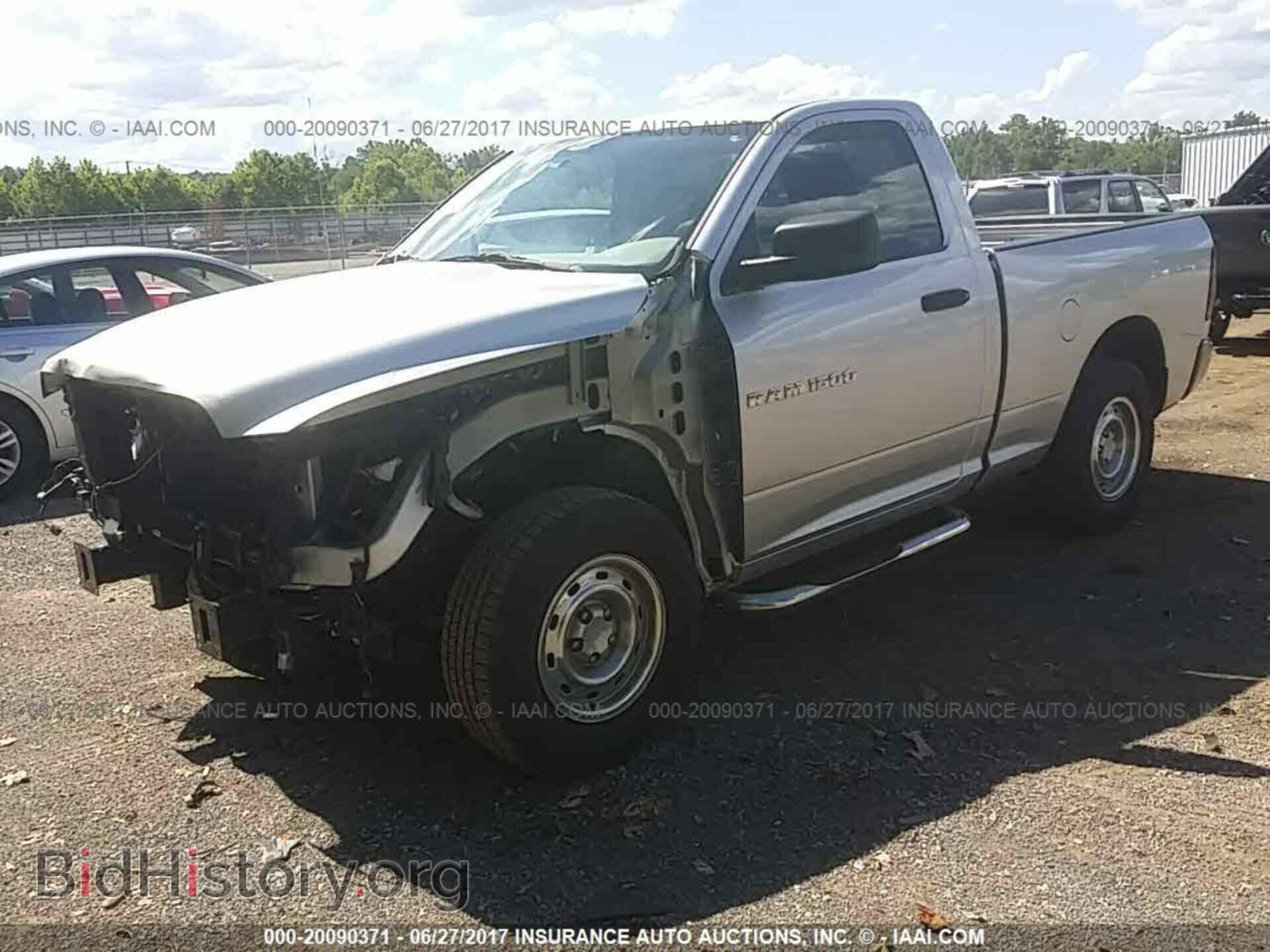2011 Dodge Ram 1500 - VIN: 3D7JB1EK2BG631416 - Фото 2