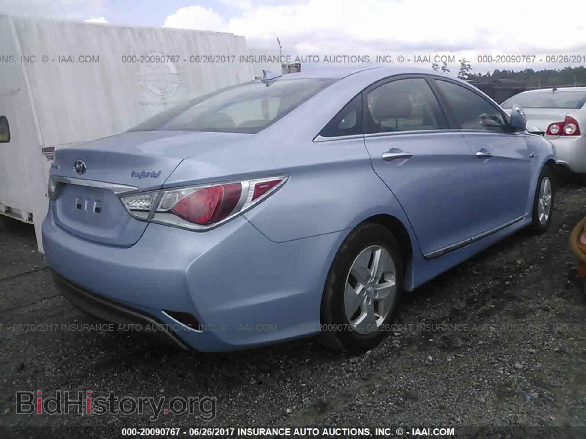2012 Hyundai Sonata - VIN: KMHEC4A48CA043100 - Photo 4