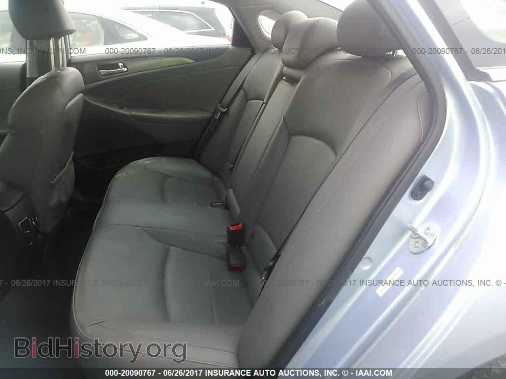 2012 Hyundai Sonata - VIN: KMHEC4A48CA043100 - Photo 8
