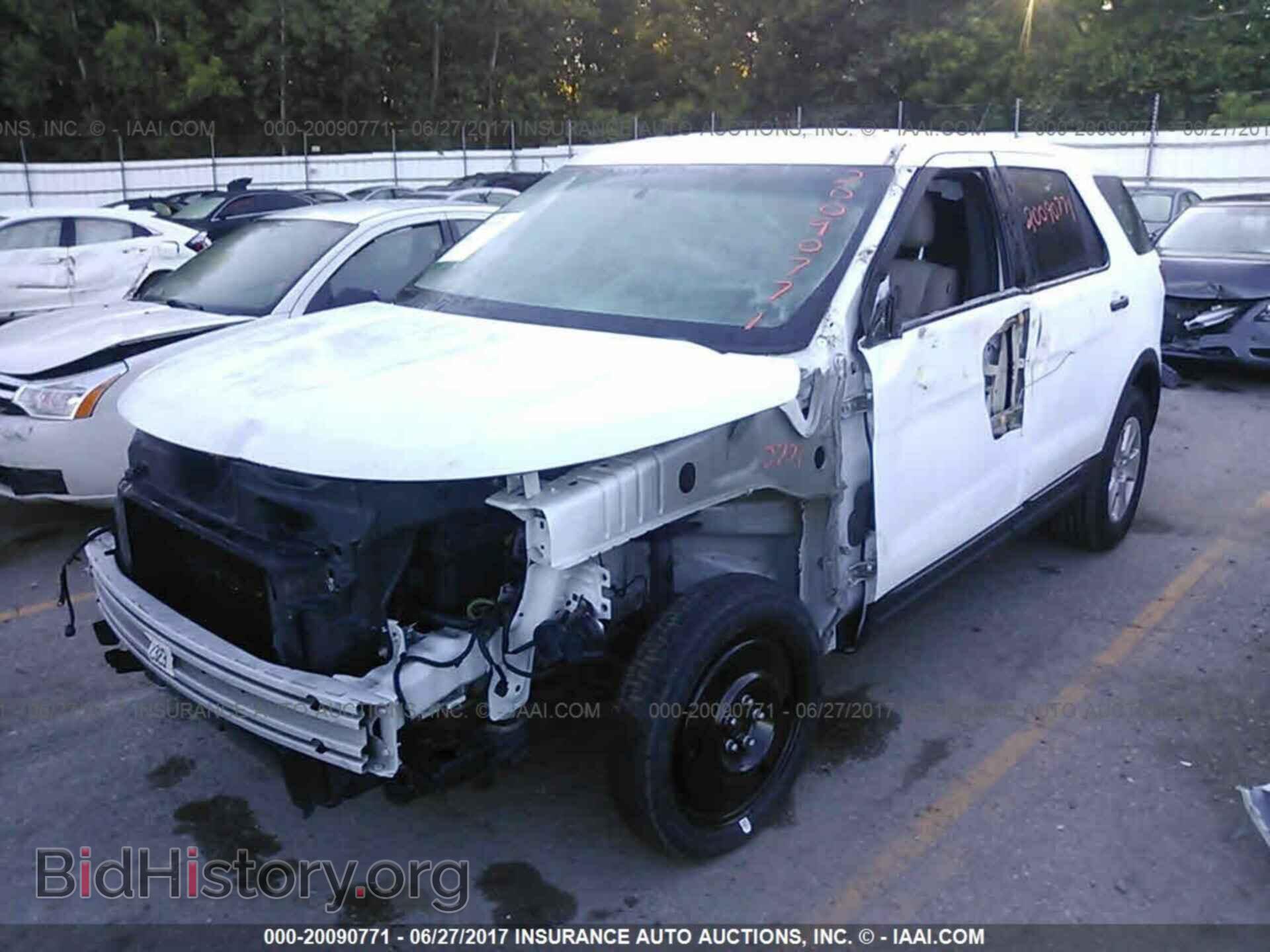 2014 Ford Explorer - VIN: 1FM5K8B83EGA66912 - Фото 2