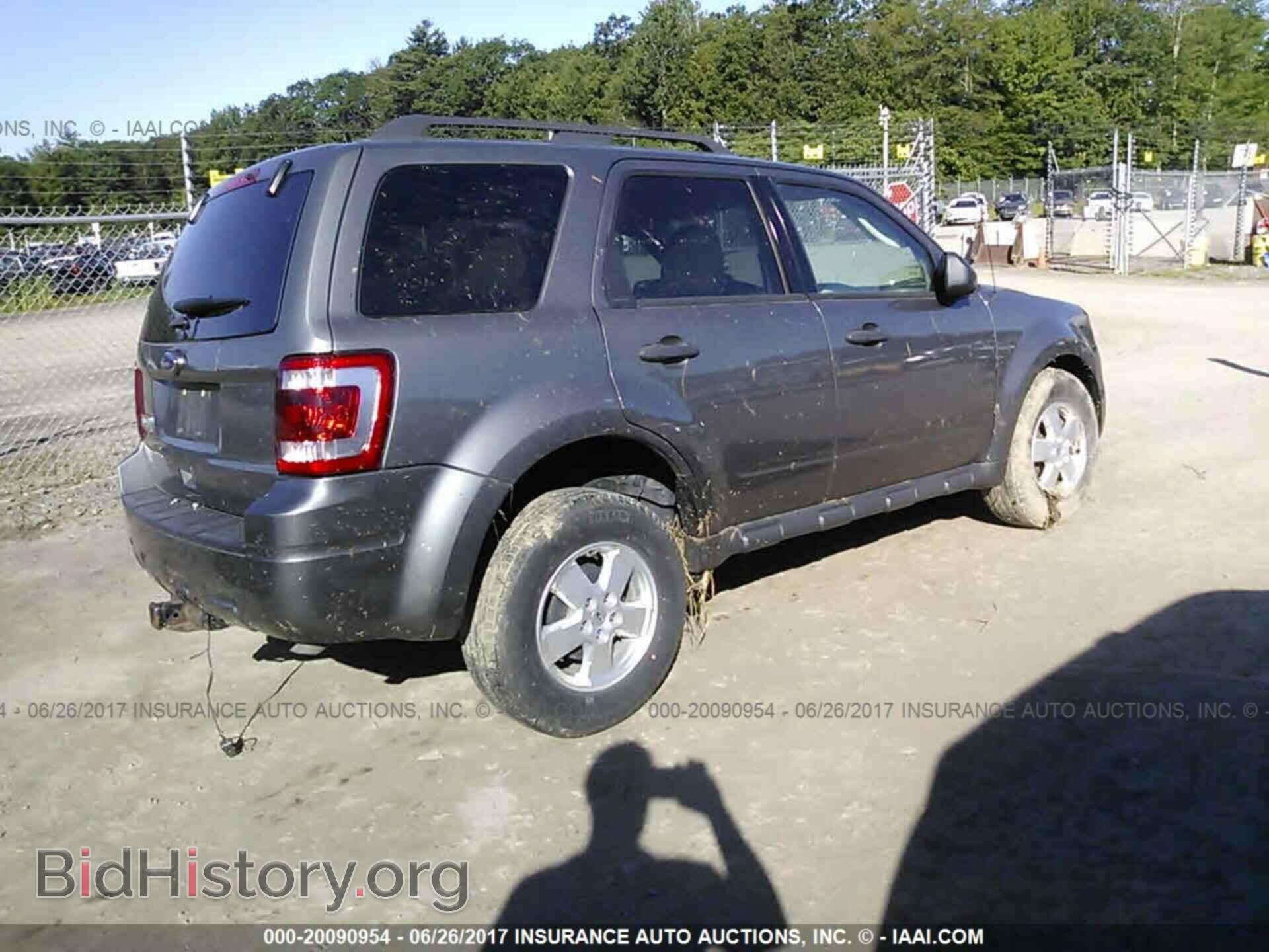 2012 Ford Escape - VIN: 1FMCU0D76CKA96570 - Photo 4