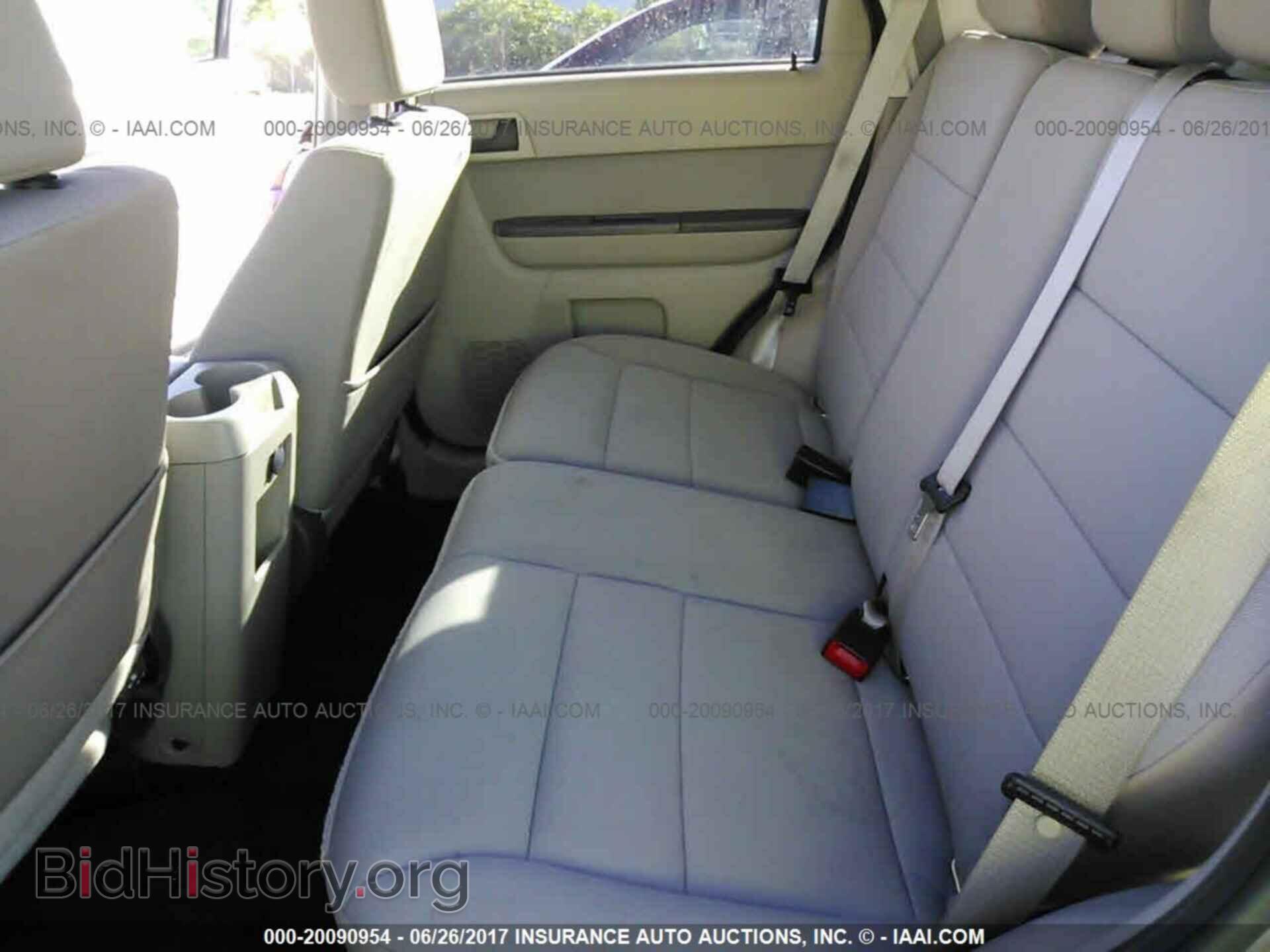 2012 Ford Escape - VIN: 1FMCU0D76CKA96570 - Photo 8