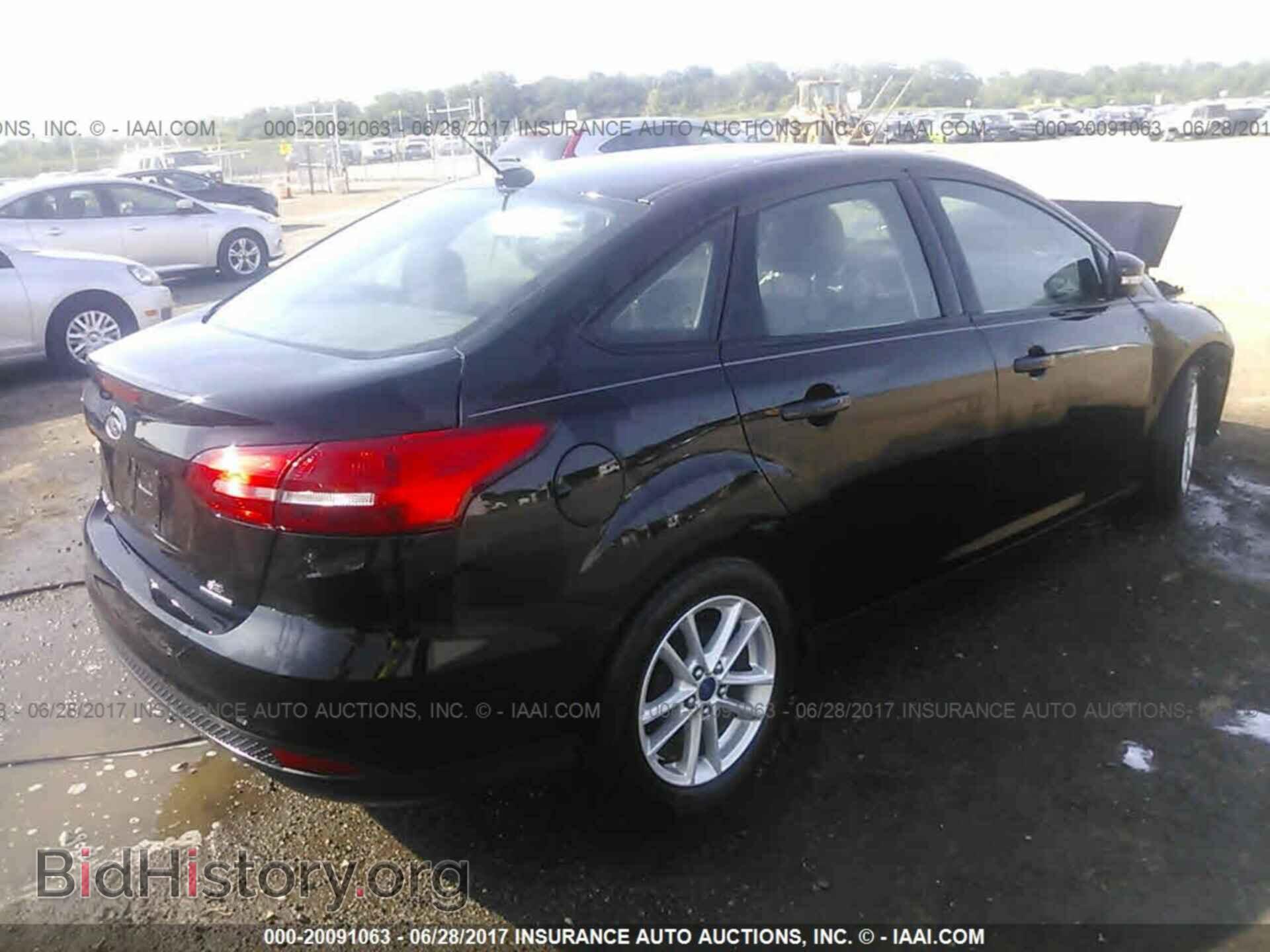 2016 Ford Focus - VIN: 1FADP3F24GL257507 - Фото 4