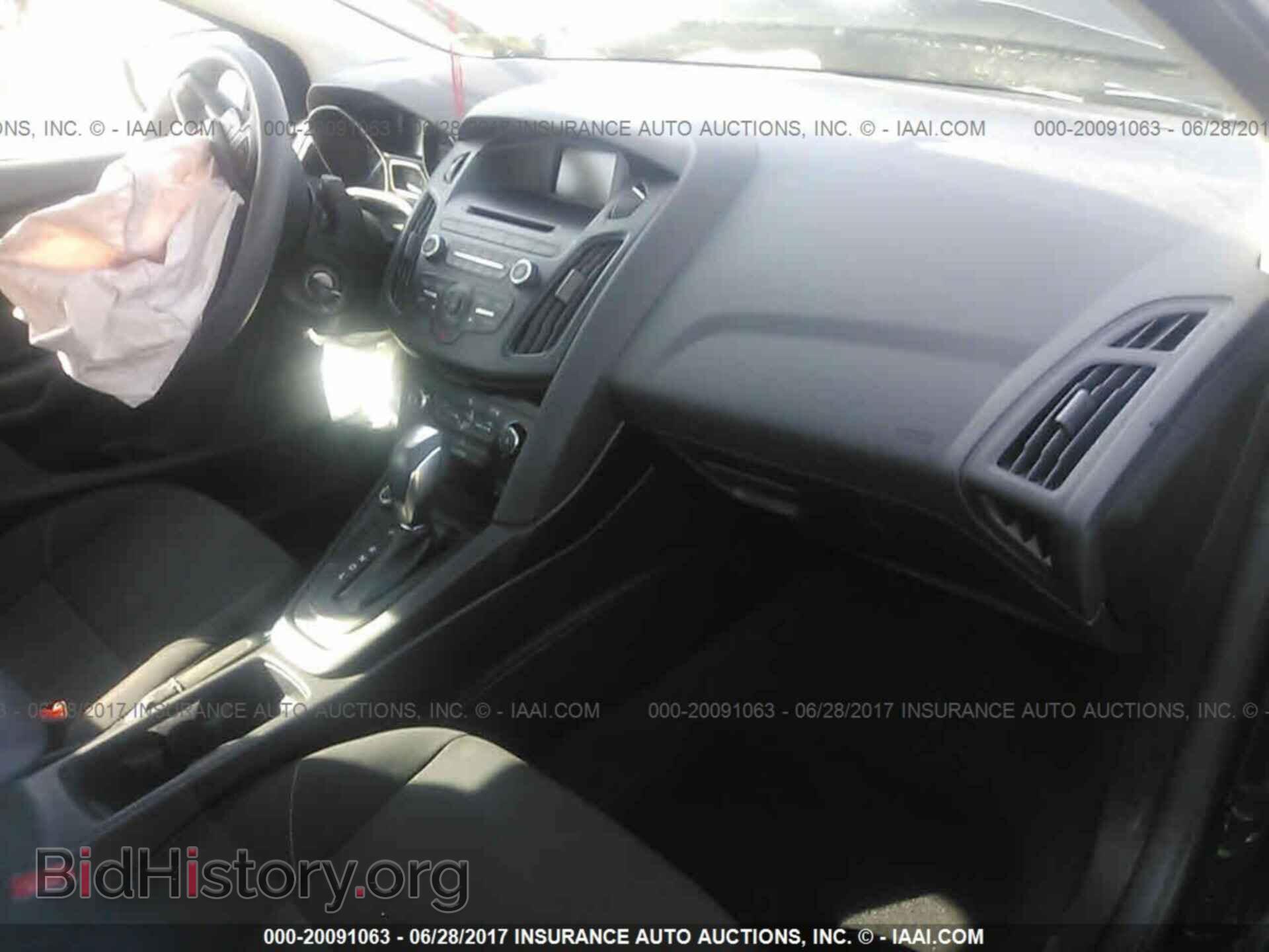2016 Ford Focus - VIN: 1FADP3F24GL257507 - Фото 5