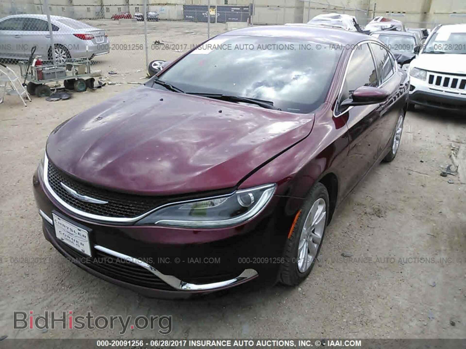 2015 Chrysler 200 - VIN: 1C3CCCAB5FN717256 - Photo 2