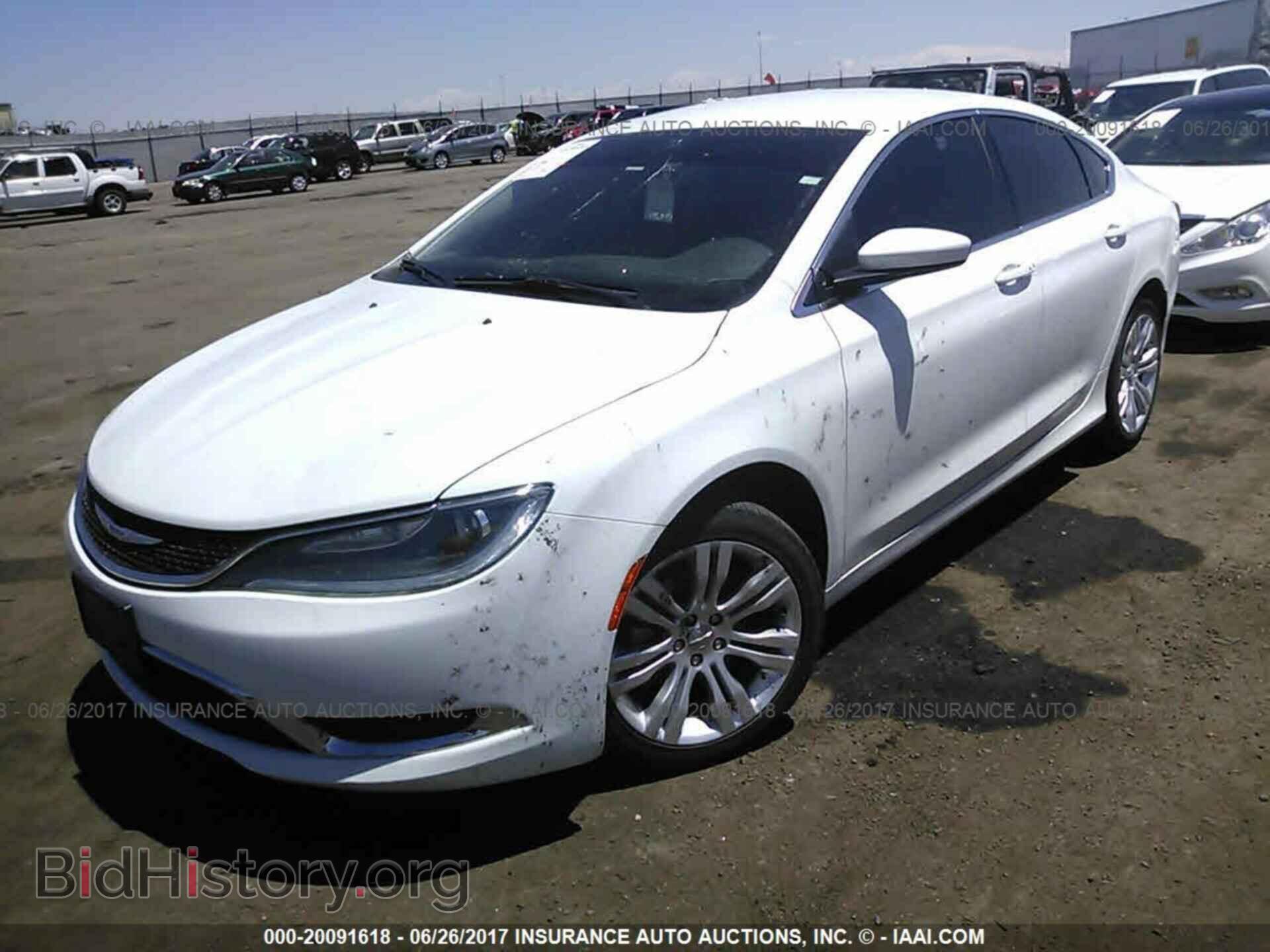 2015 Chrysler 200 - VIN: 1C3CCCAB5FN738561 - Photo 2