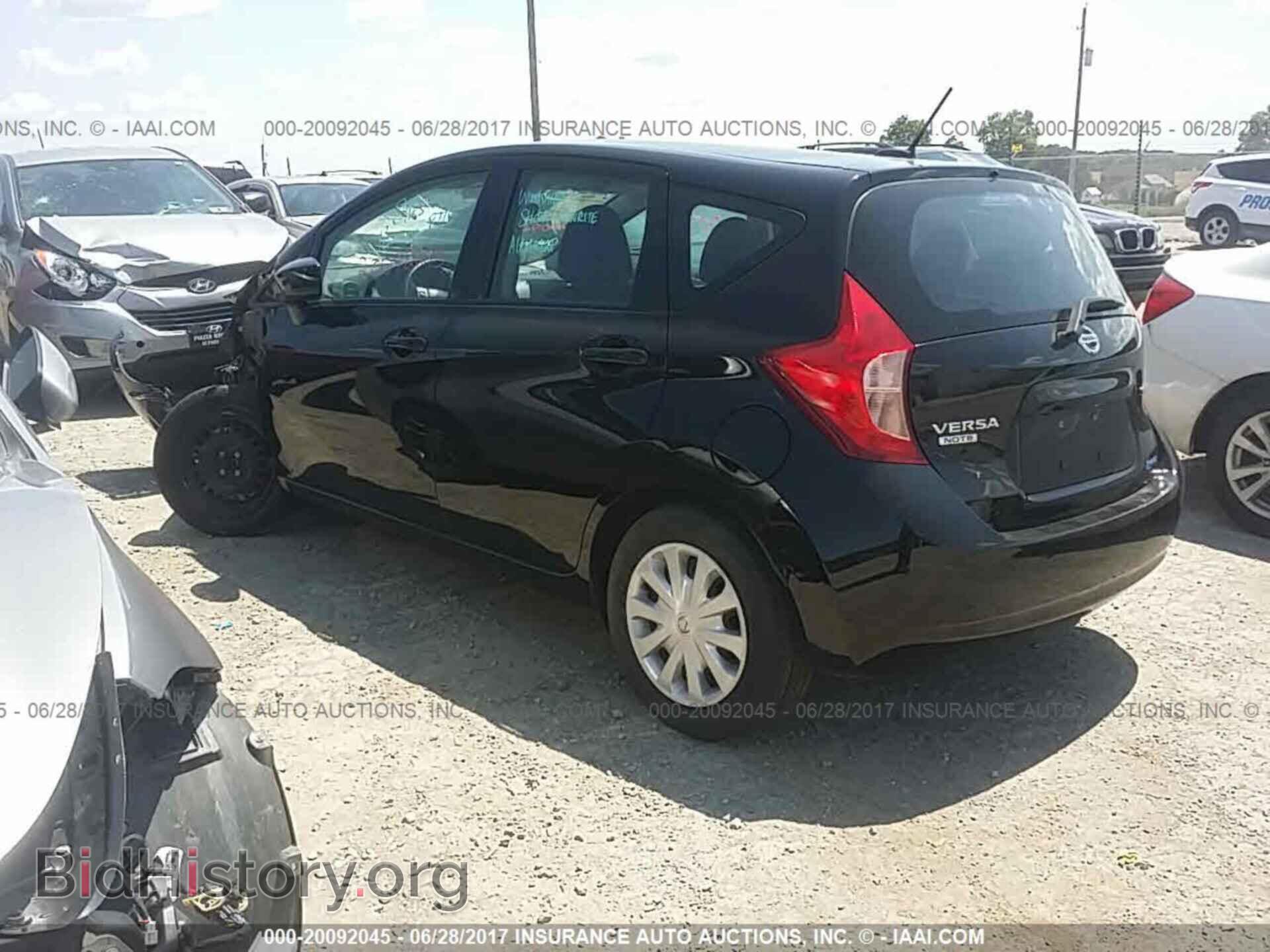 2016 Nissan Versa note - VIN: 3N1CE2CP1GL370084 - Фото 3