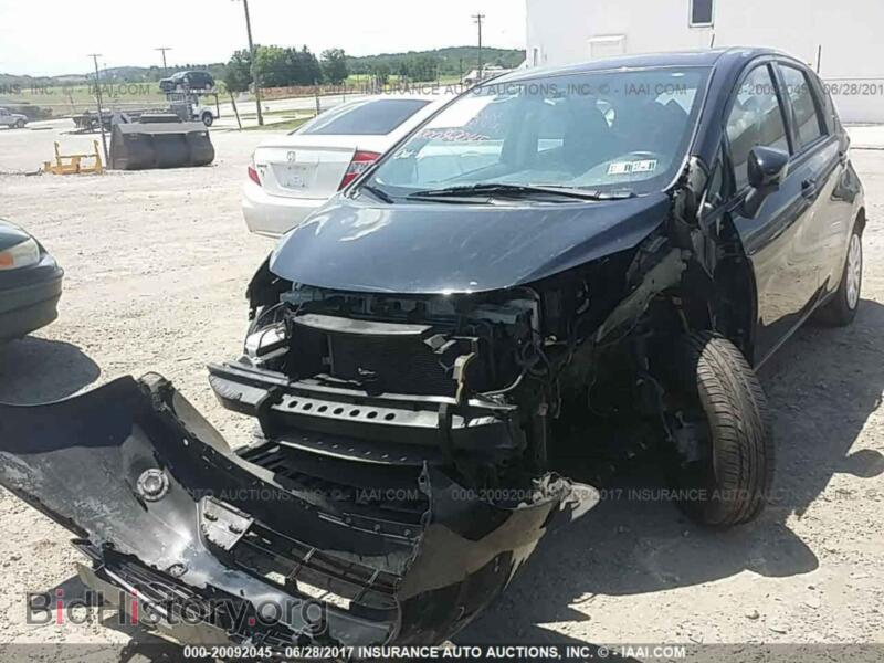 2016 Nissan VERSA NOTE (VIN 3N1CE2CP1GL370084) — фото 6 из 10