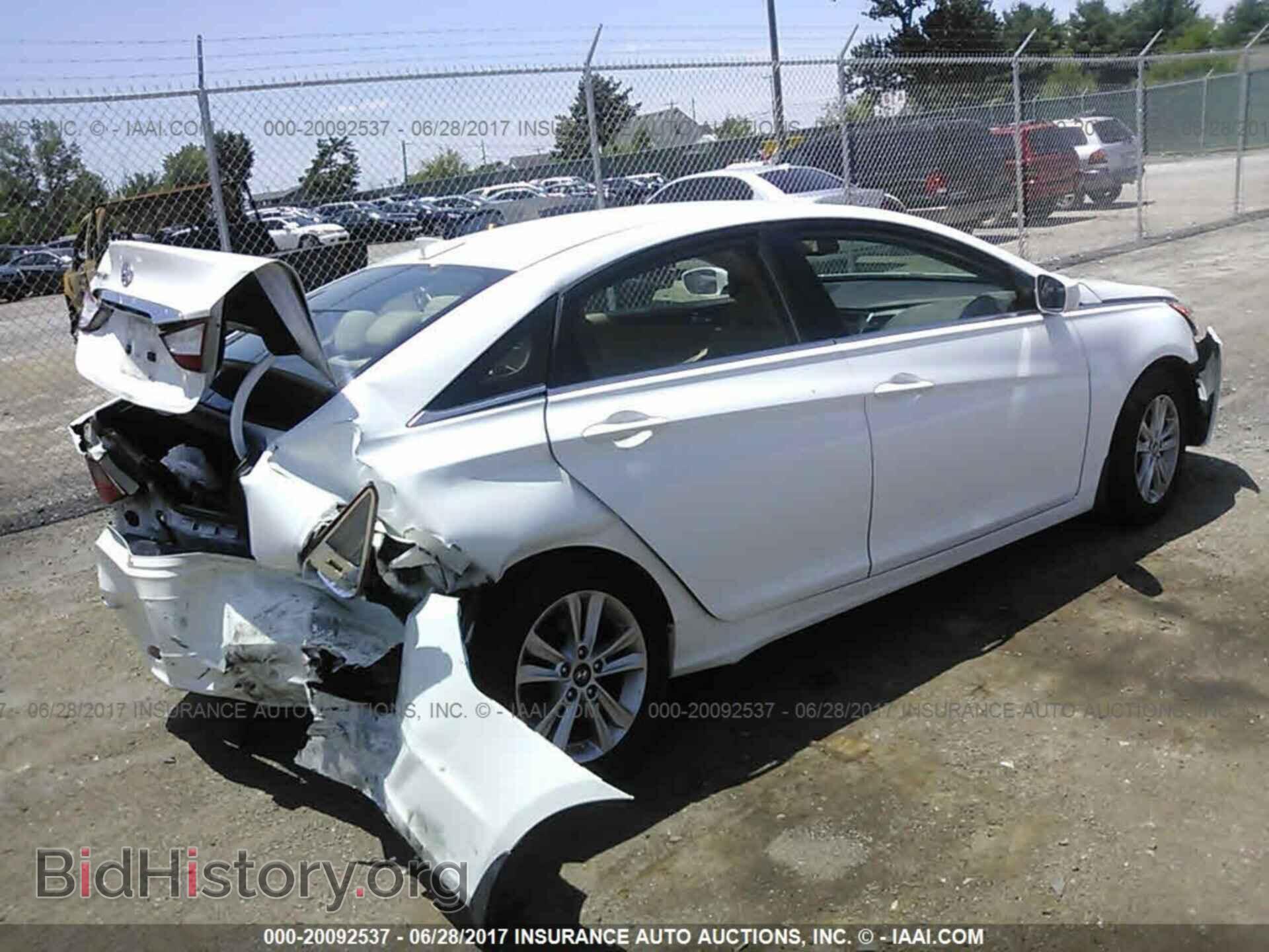 2012 Hyundai Sonata - VIN: 5NPEB4AC5CH488191 - Фото 4
