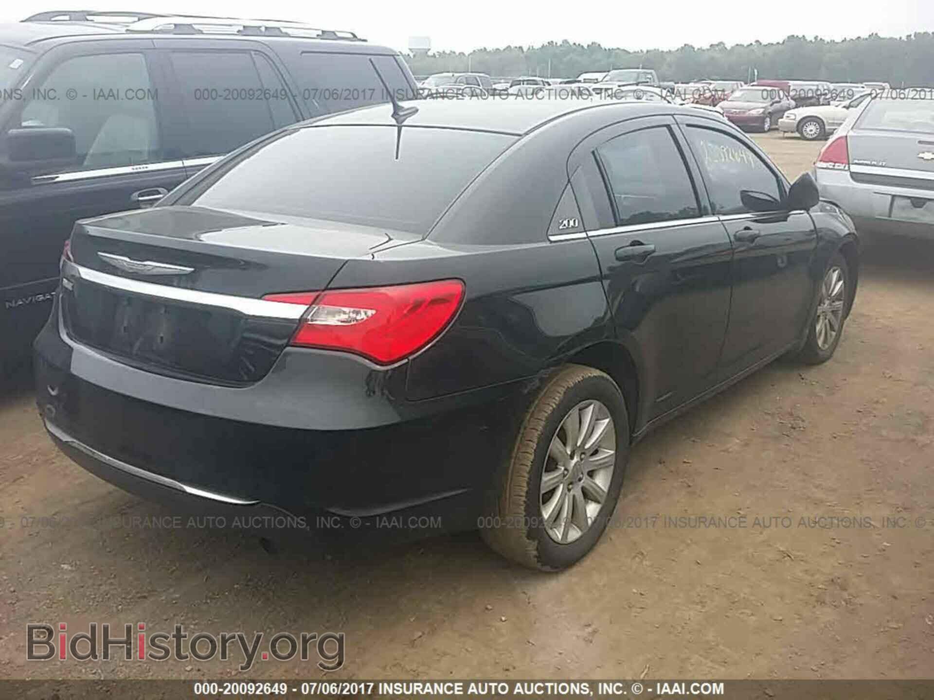 2013 Chrysler 200 - VIN: 1C3CCBBB9DN727987 - Photo 4
