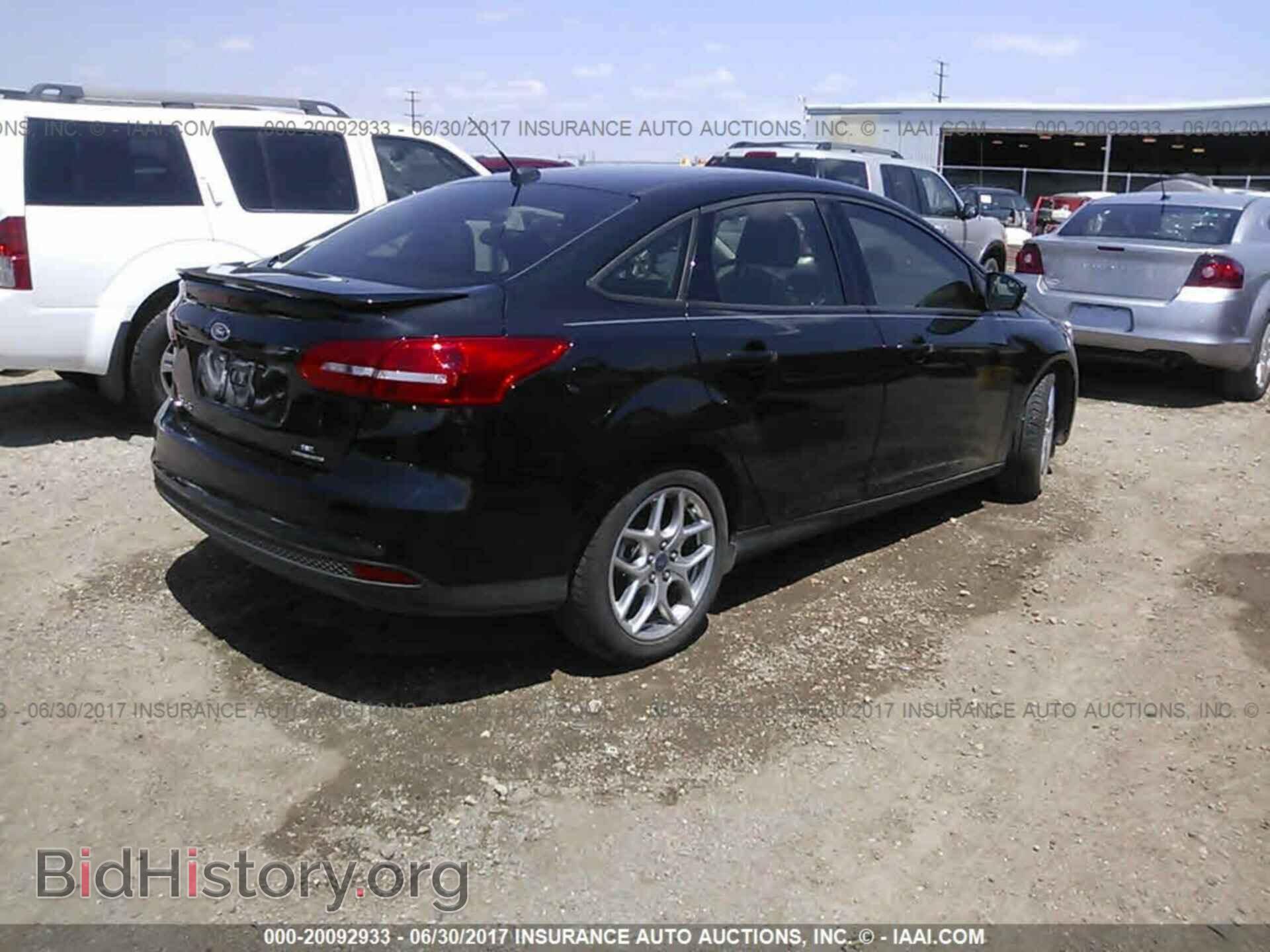 2015 Ford Focus - VIN: 1FADP3F25FL201140 - Фото 4