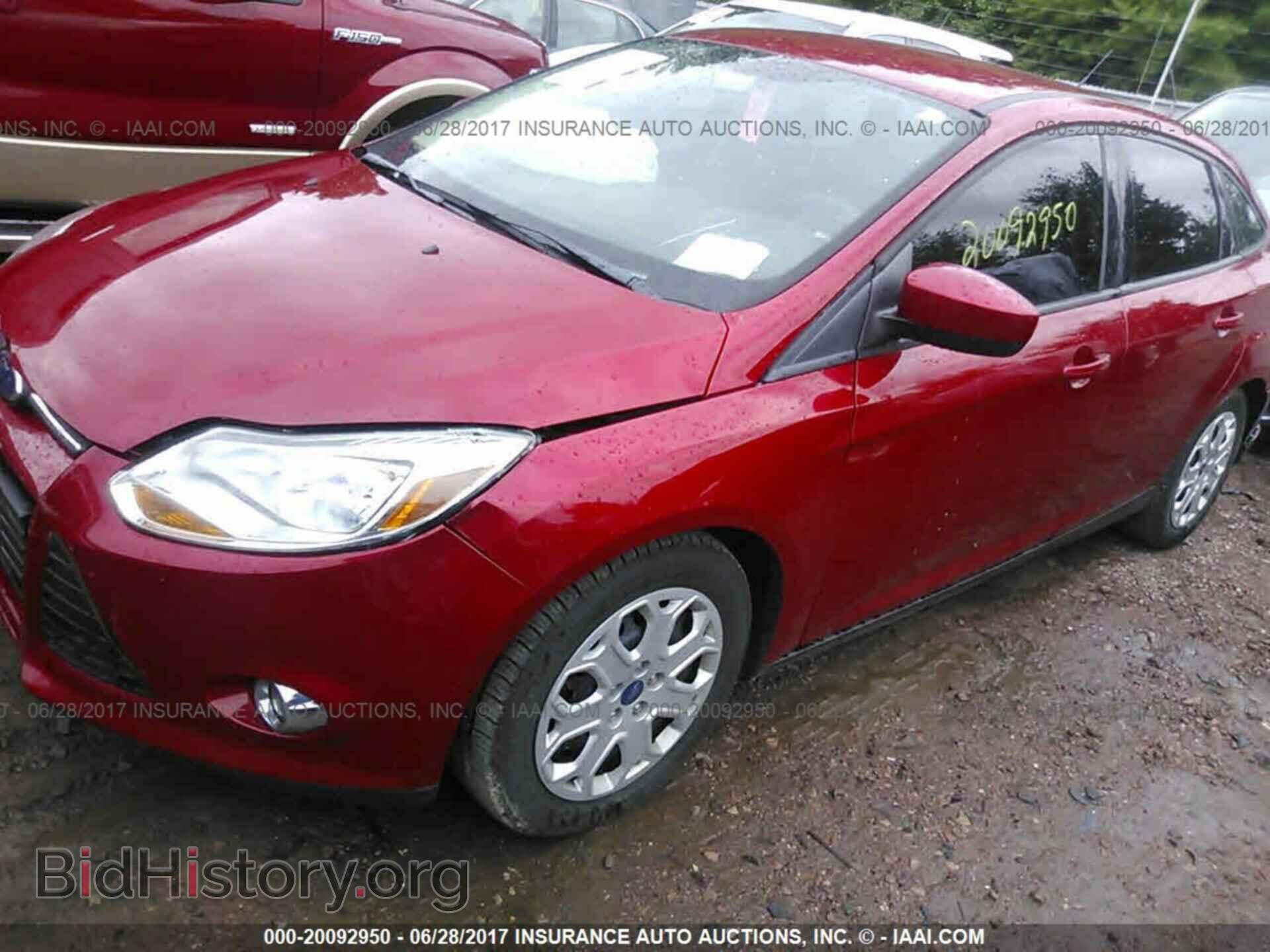 2012 Ford Focus - VIN: 1FAHP3F23CL234750 - Фото 2
