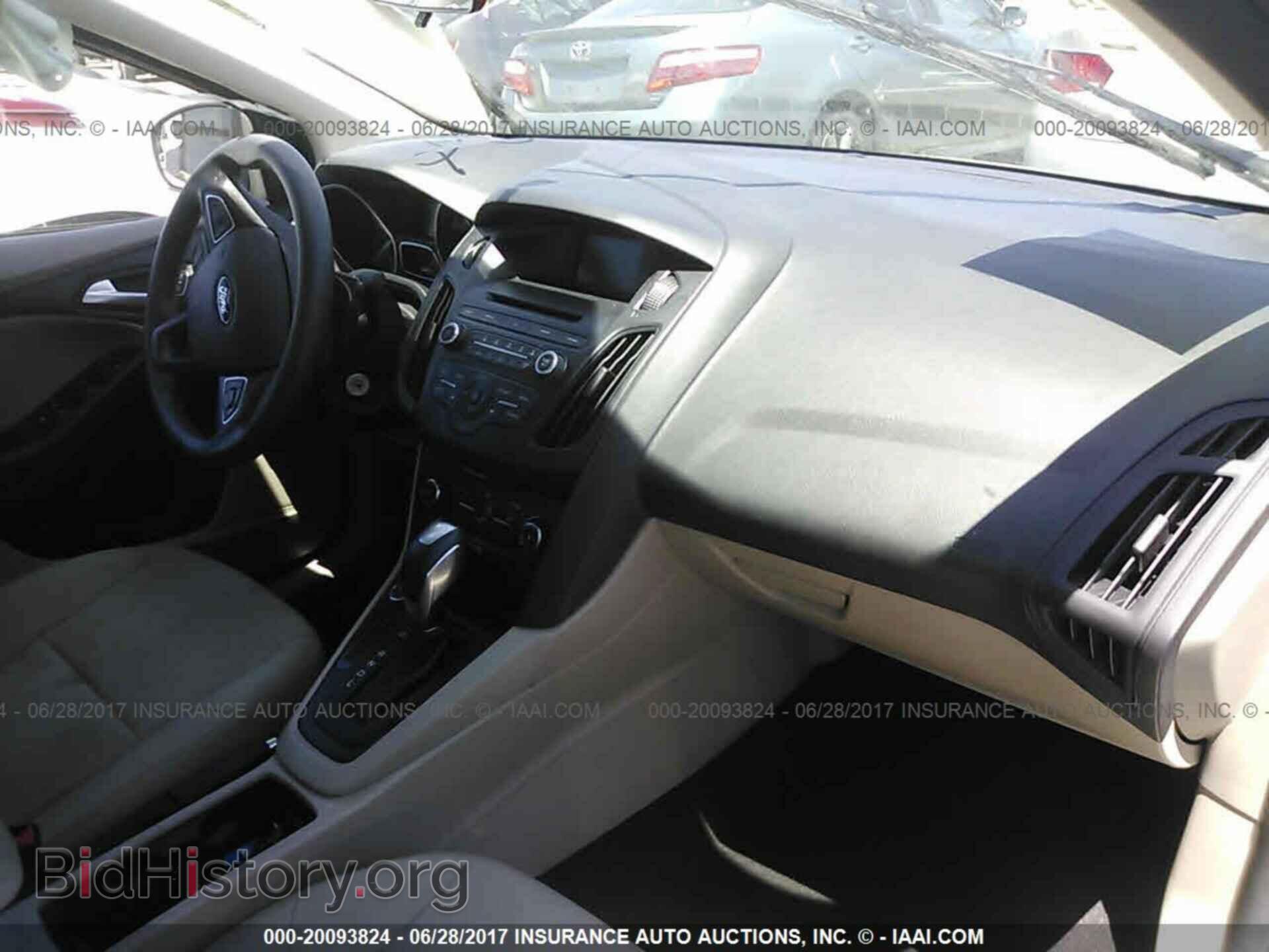 2015 Ford Focus - VIN: 1FADP3F25FL304347 - Photo 5