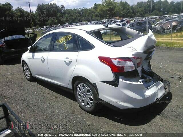 2012 Ford Focus - VIN: 1FAHP3F24CL322996 - Photo 3