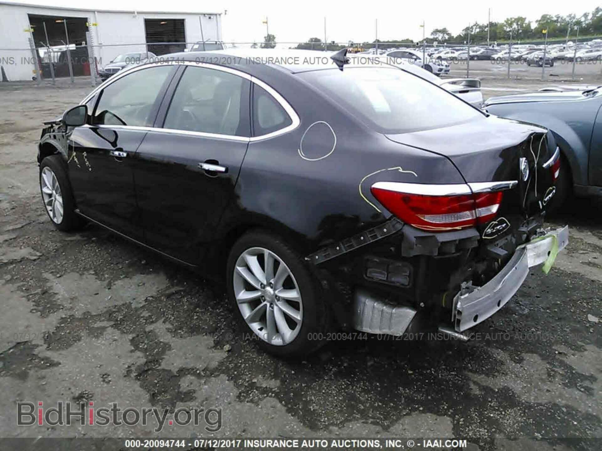 2012 Buick Verano - VIN: 1G4PS5SK3C4214249 - Photo 3