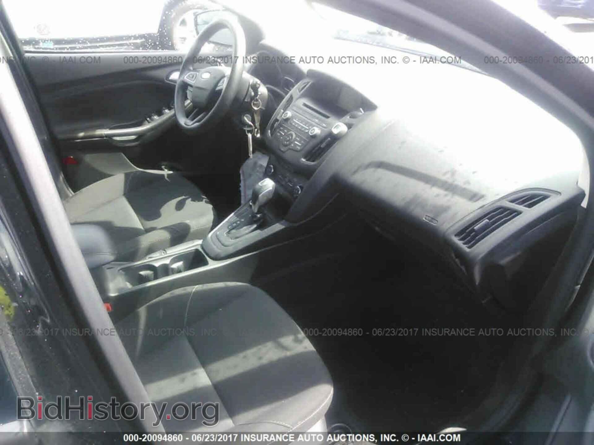 2016 Ford Focus - VIN: 1FADP3K22GL291211 - Photo 5