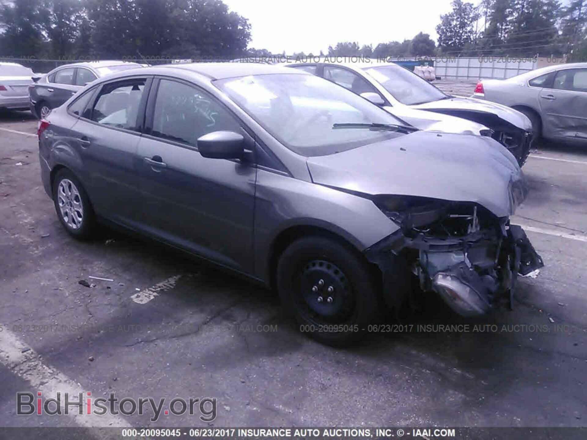 Photo 1FAHP3F21CL393136 - Ford Focus 2012