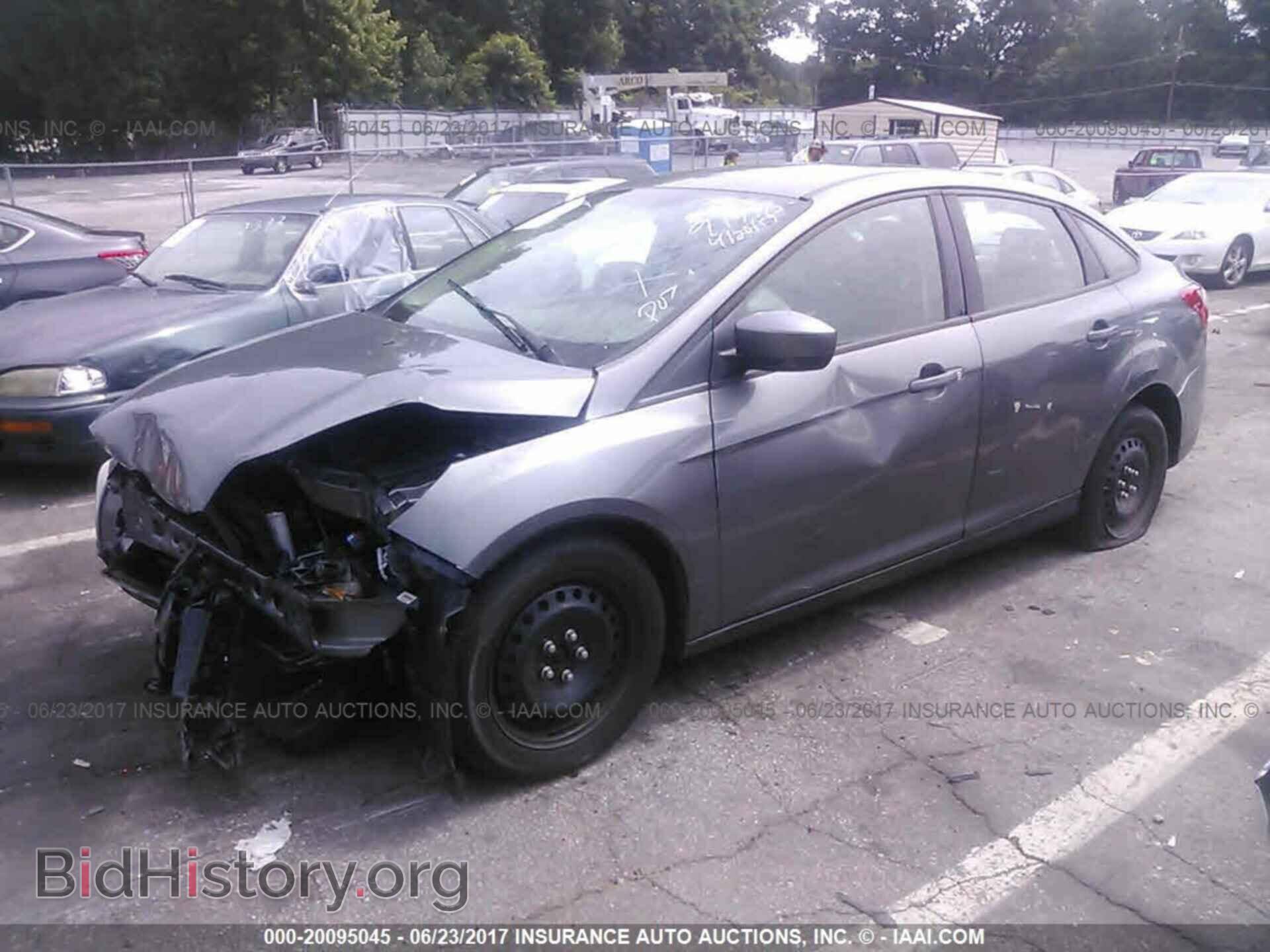 2012 Ford Focus - VIN: 1FAHP3F21CL393136 - Фото 2