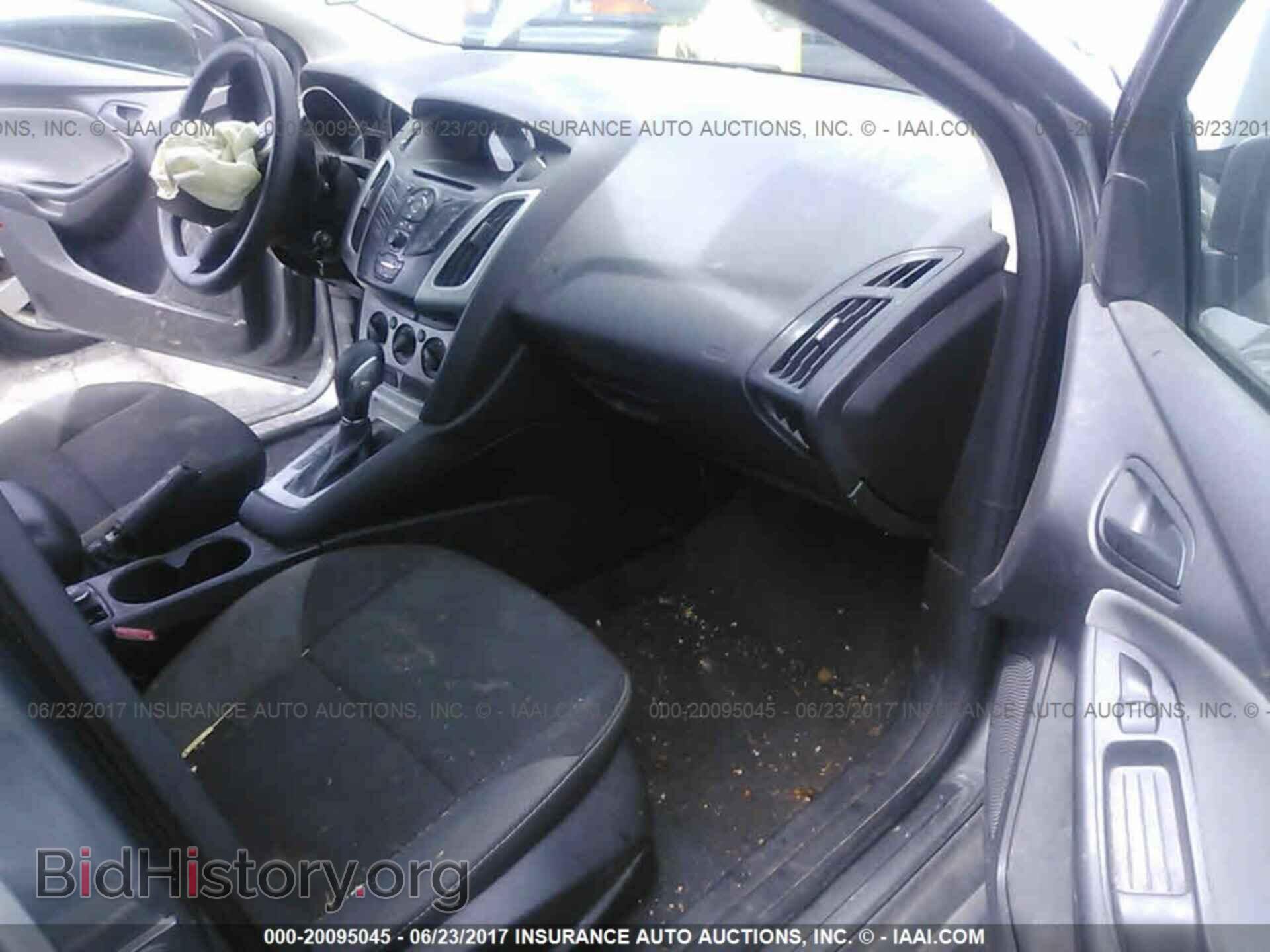 2012 Ford Focus - VIN: 1FAHP3F21CL393136 - Фото 5