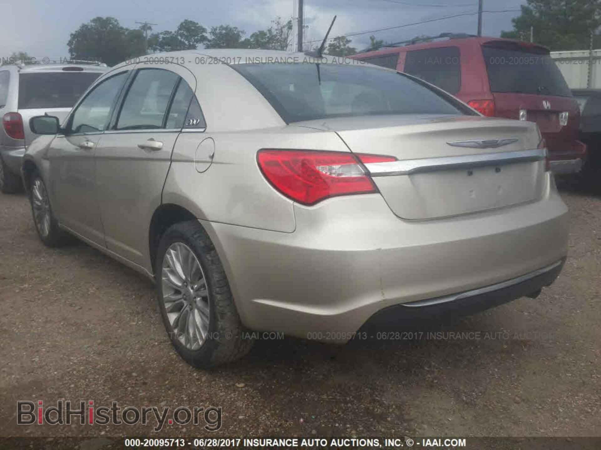 2013 Chrysler 200 - VIN: 1C3CCBAB9DN671423 - Фото 3