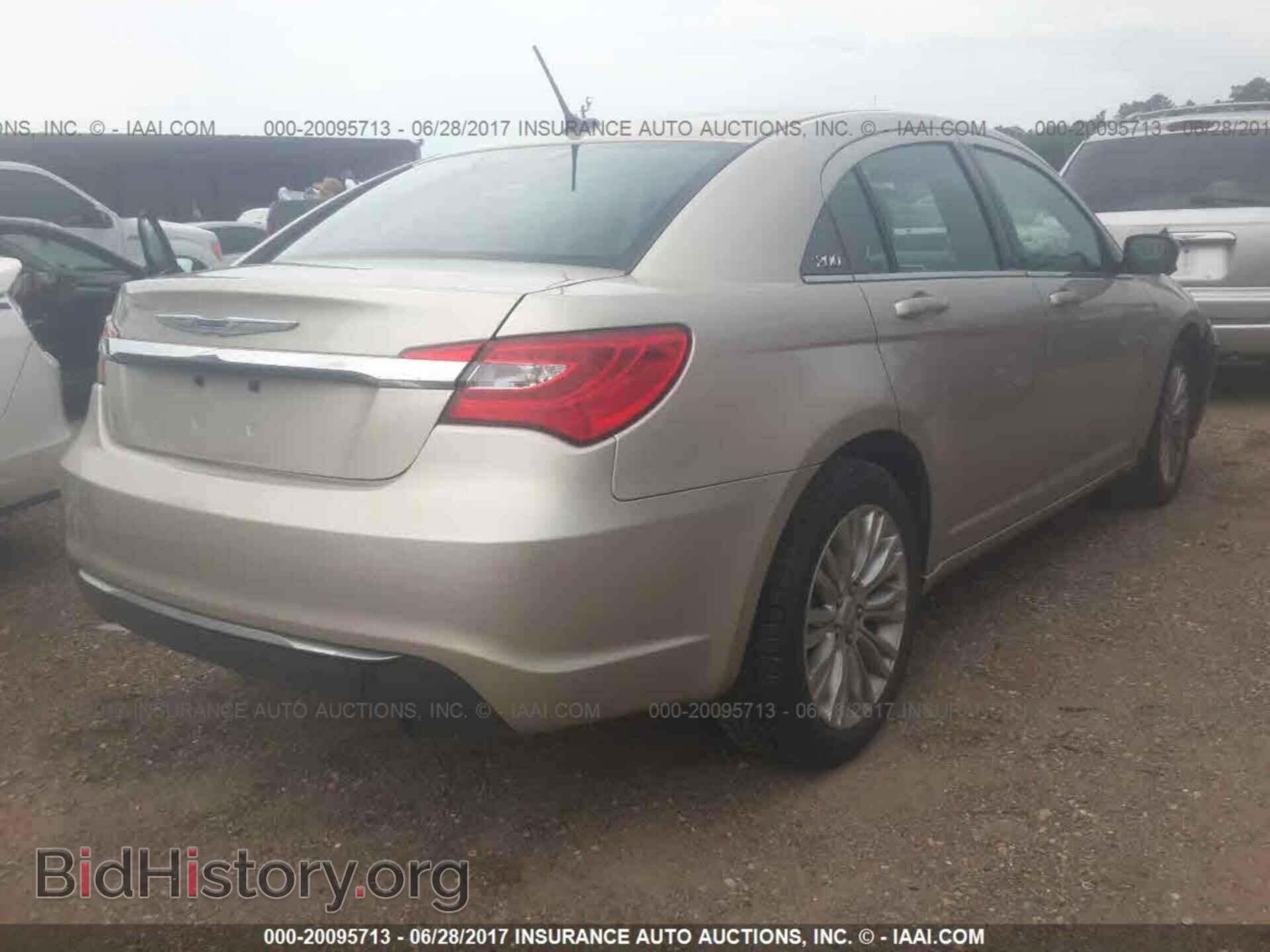 2013 Chrysler 200 - VIN: 1C3CCBAB9DN671423 - Фото 4