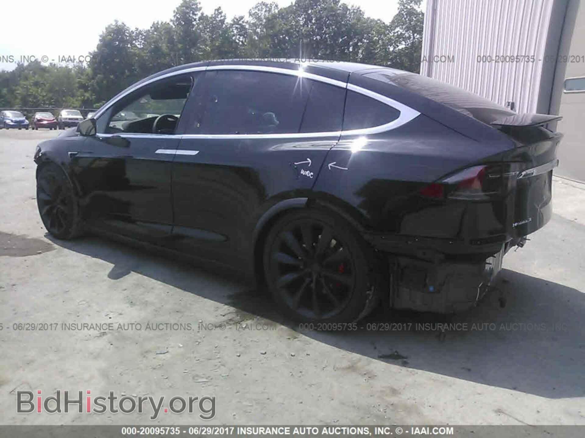 2017 Tesla Model x - VIN: 5YJXCBE49HF046128 - Фото 3
