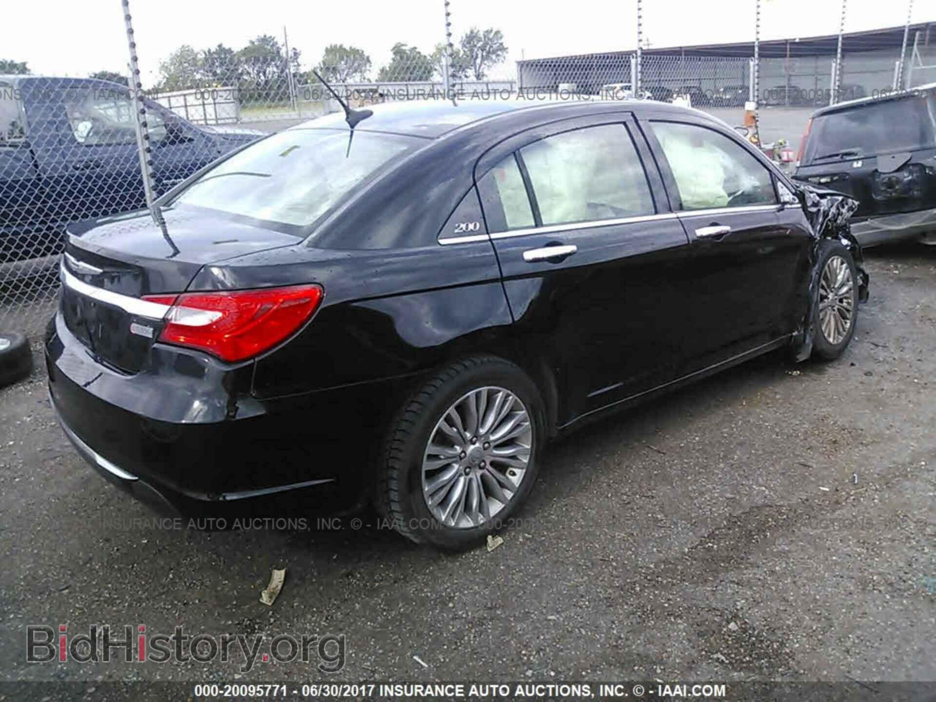 2012 Chrysler 200 - VIN: 1C3CCBCG5CN162341 - Photo 4