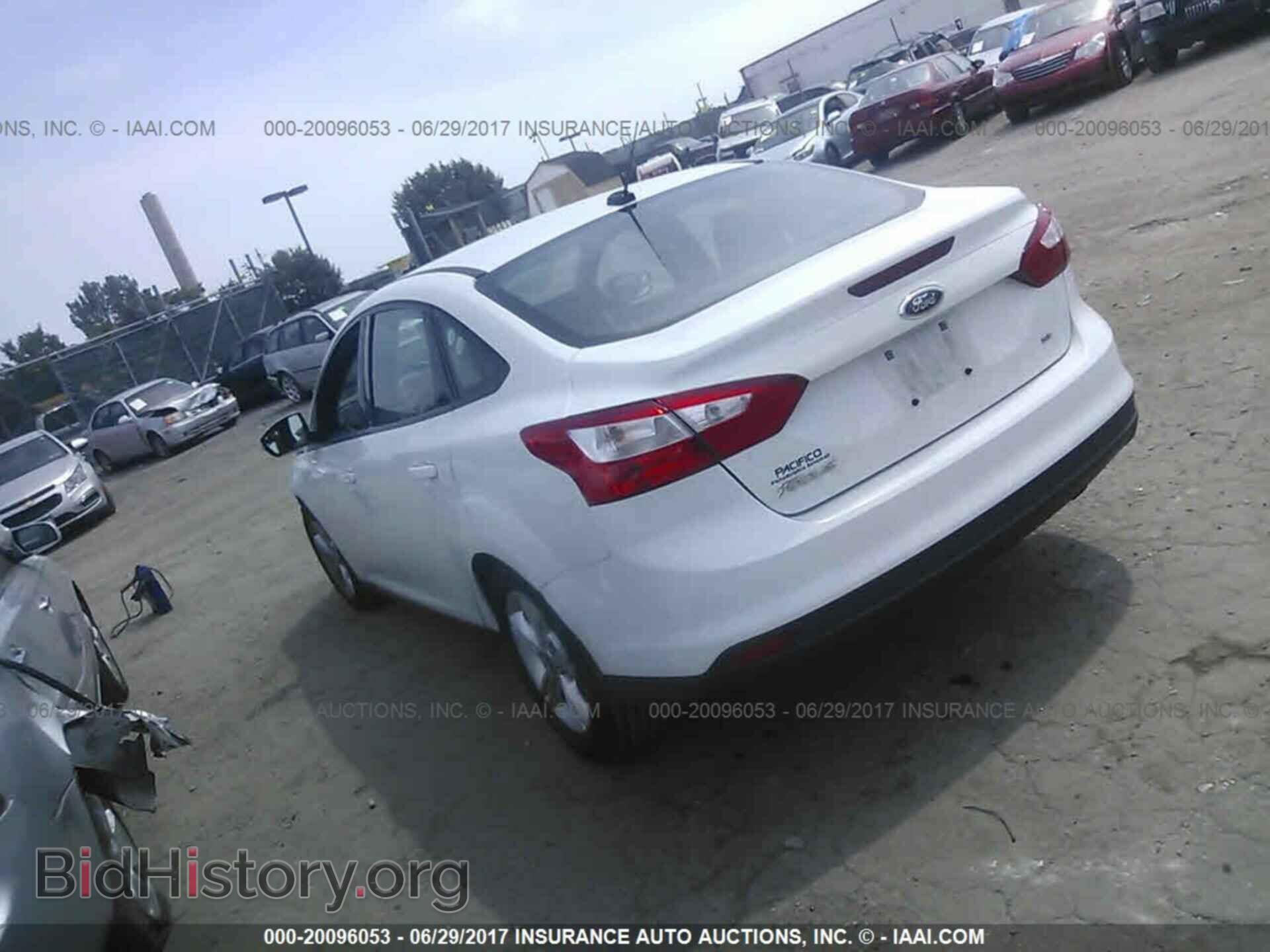 2014 Ford Focus - VIN: 1FADP3F23EL255714 - Фото 3