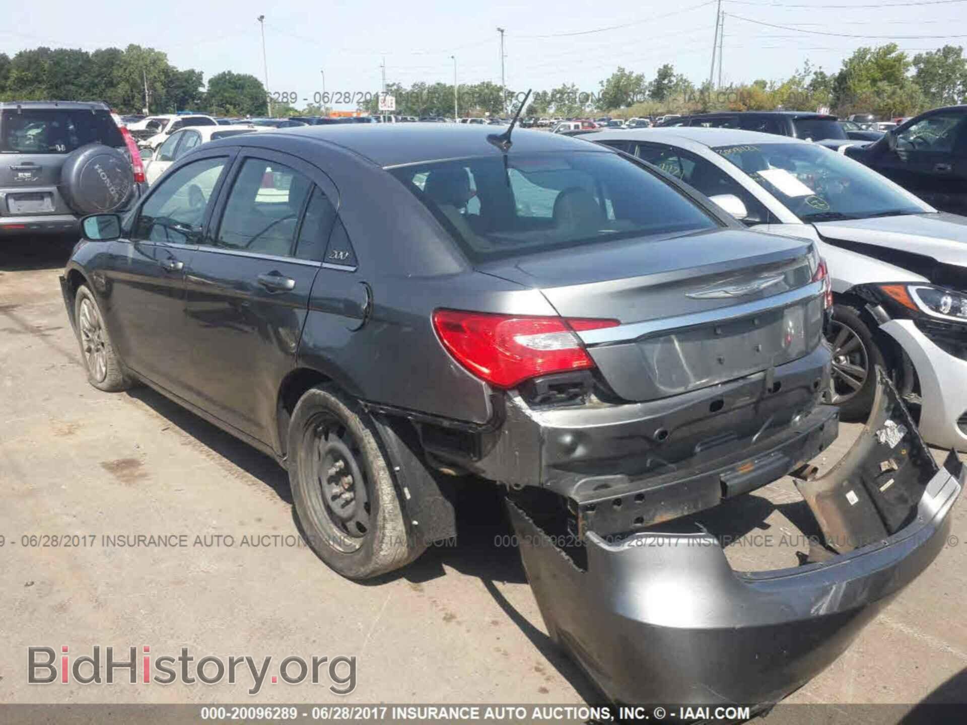 2012 Chrysler 200 - VIN: 1C3CCBAB9CN152693 - Фото 3